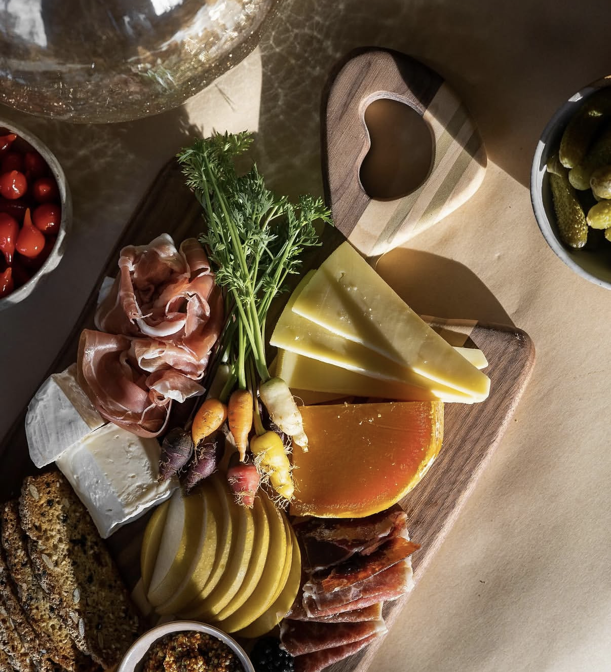 150 custom charcuterie boards for Medly Wine Co.