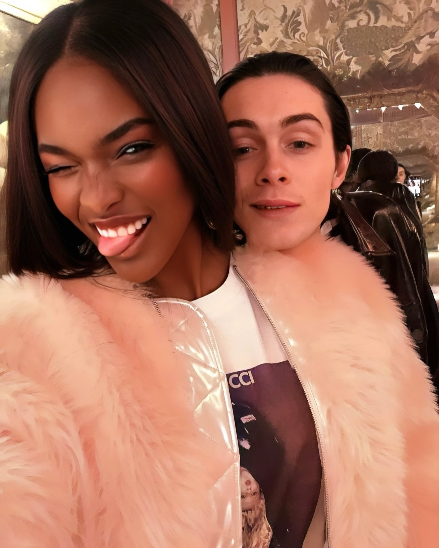 TBT BTS  @mameadjei @sonny_hall @fiorucci  @annabelsmayfair ⚡️

#tbt  #makeup  #grooming #model #fiorucci #fashion #london #bts #nakeupartist #fashionshoot