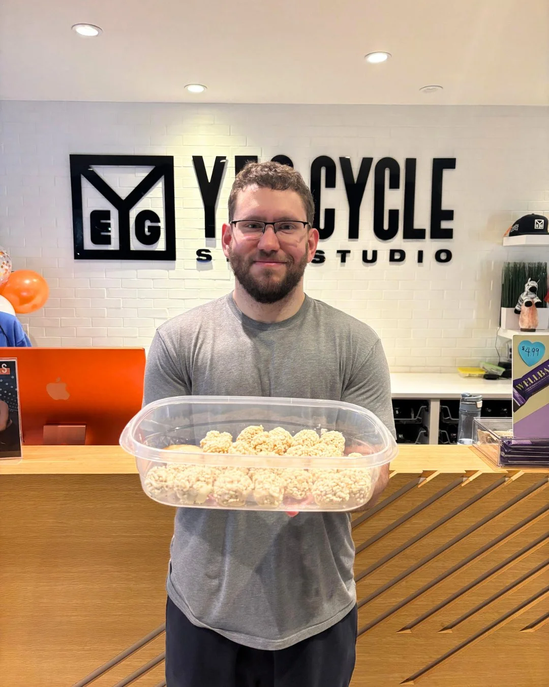 Meet our December Bikergang Feature: Zach 🧡💫

"We are honestly still trying to figure out how he does it. Doubling almost every day, working a full-time job, training for Hyrox, and baking an impressive amount of treats just to make everyone&r