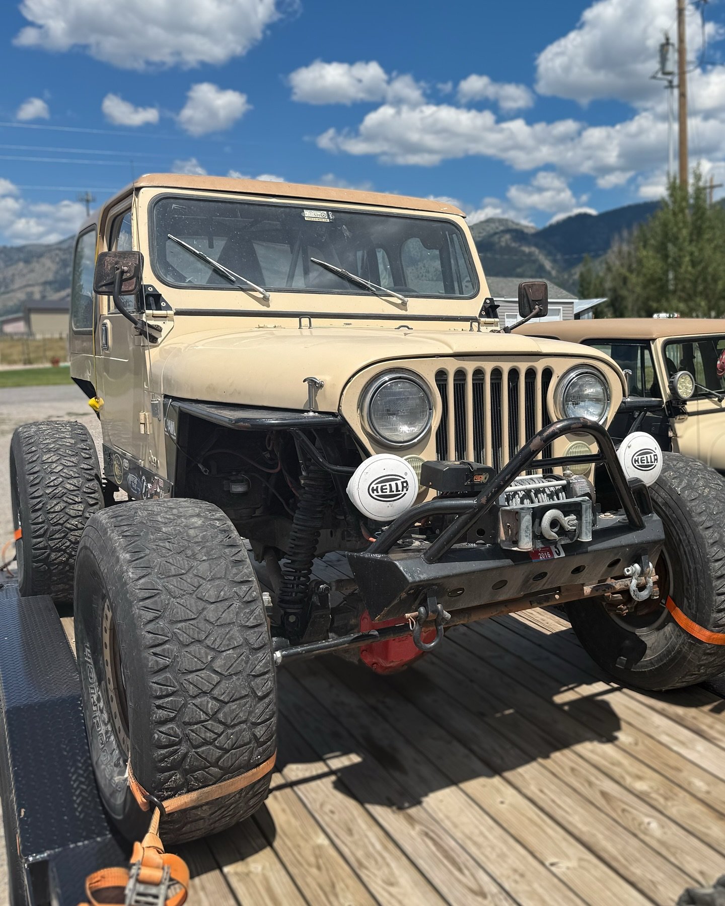 I definitely wasn’t planning on adding another Jeep to the family, but sometimes things just line up too well to pass up… 🤭
I came across this 1982 CJ7 on Marketplace a few days ago and messaged the seller just to see where in “U