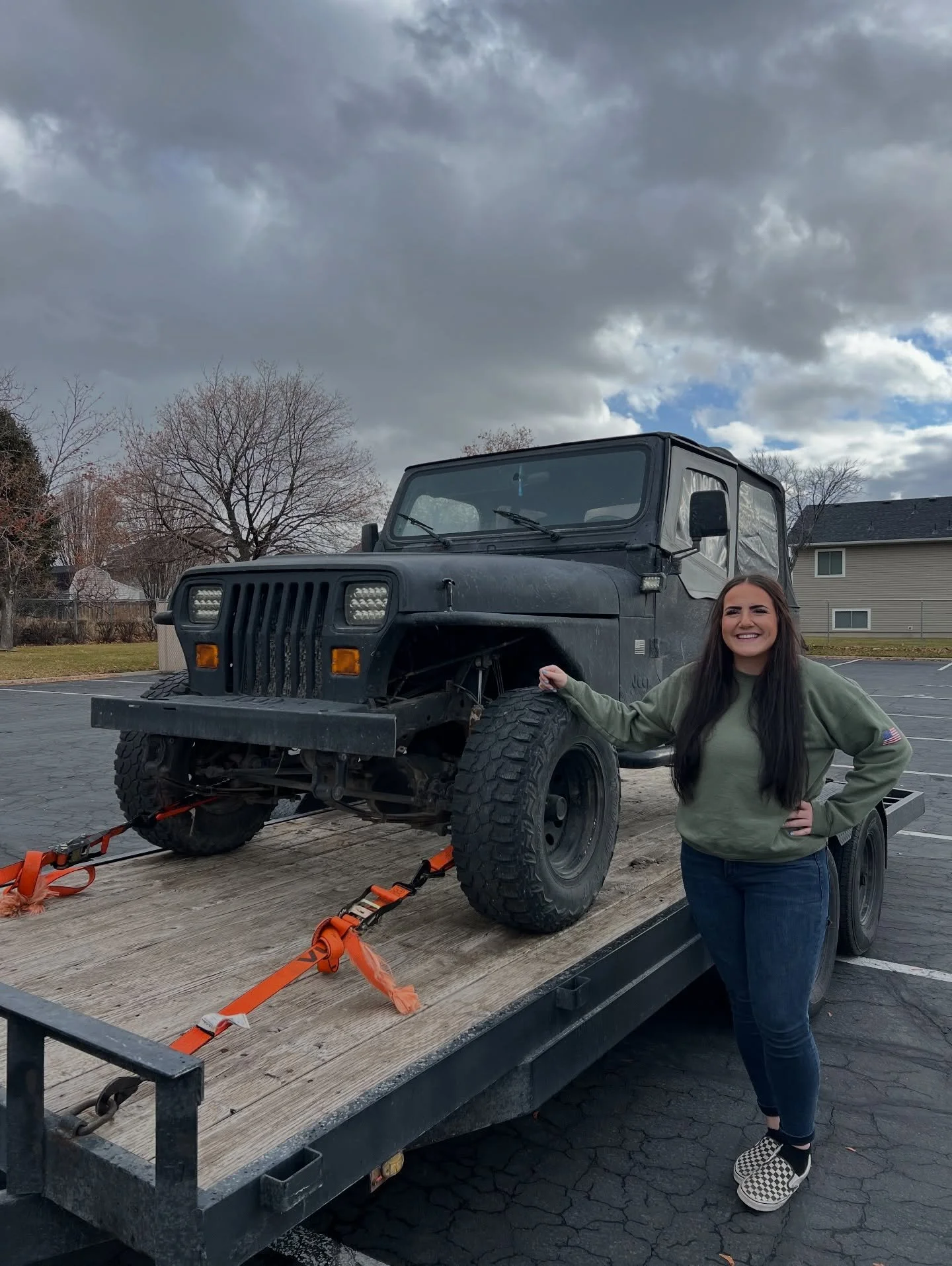 I accidentally bought another jeep 🤦🏻&zwj;♀️ making this YJ #3&hellip; really channeling my inner @wrangledsole right now 😉 
But really this little guy was super cheap and maybe potential to be fixed up and daily-ed. We shall see but if not this j