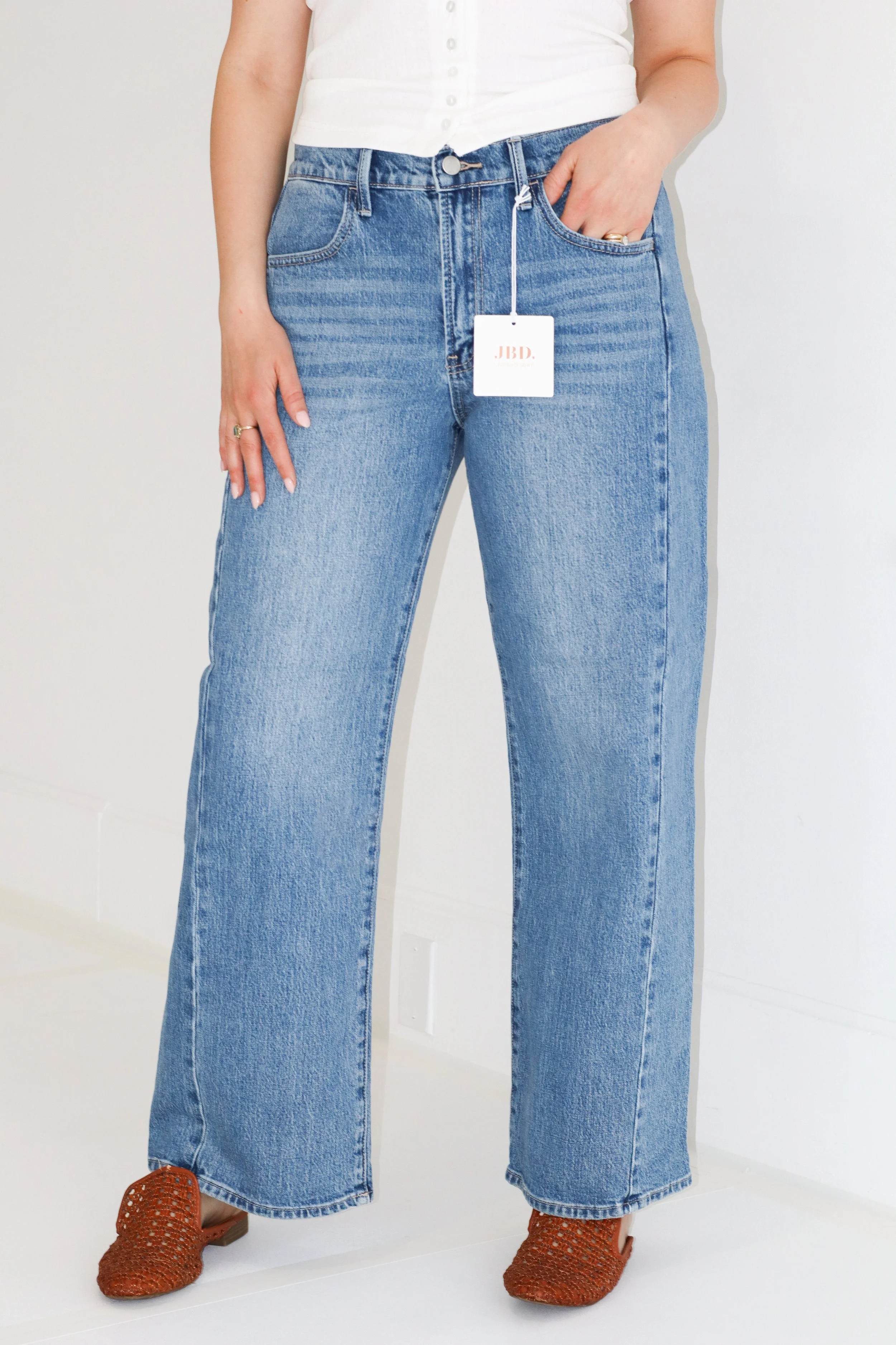 Slight Barrel Twist Jeans