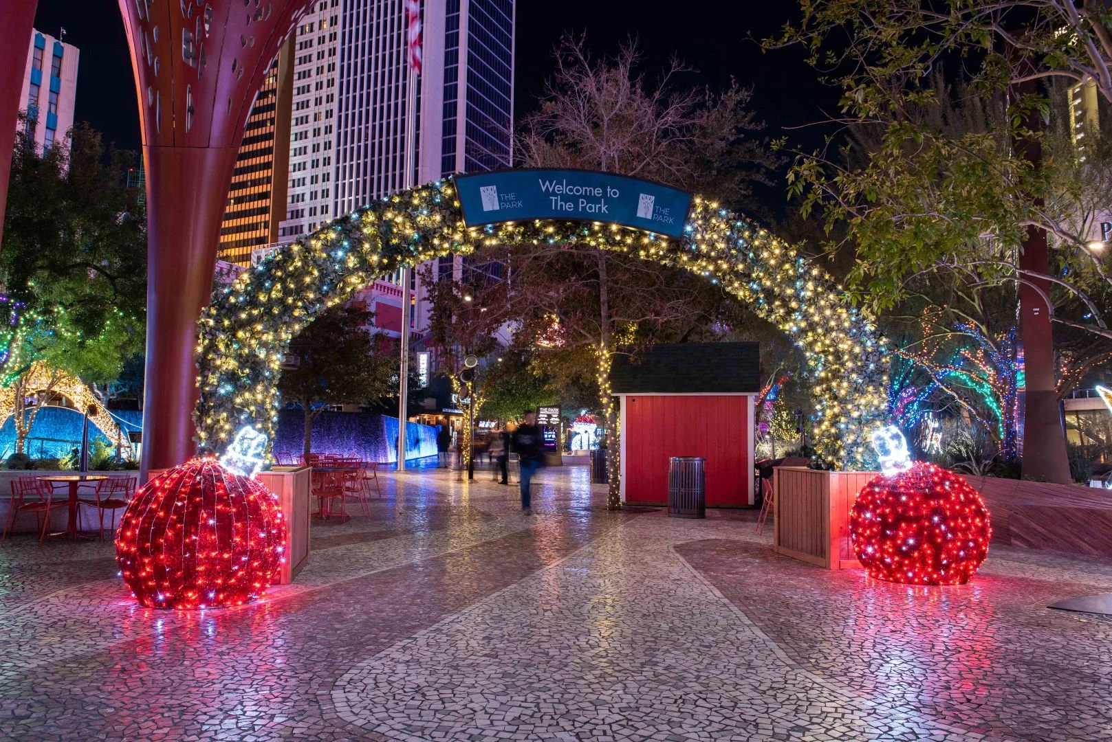 Arch - Trees - Ornaments .jpg