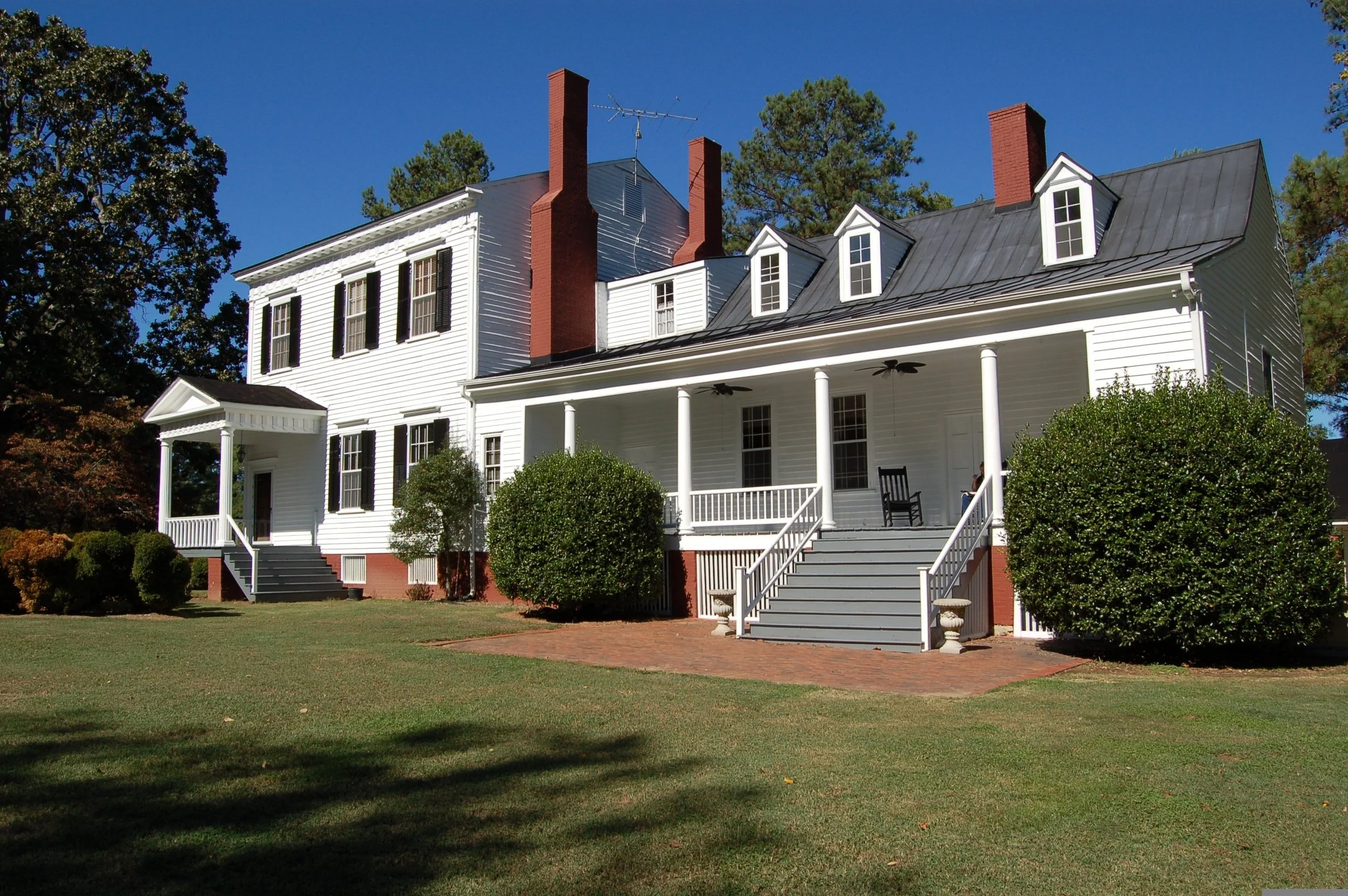 What Happens to Real Estate in a Divorce?