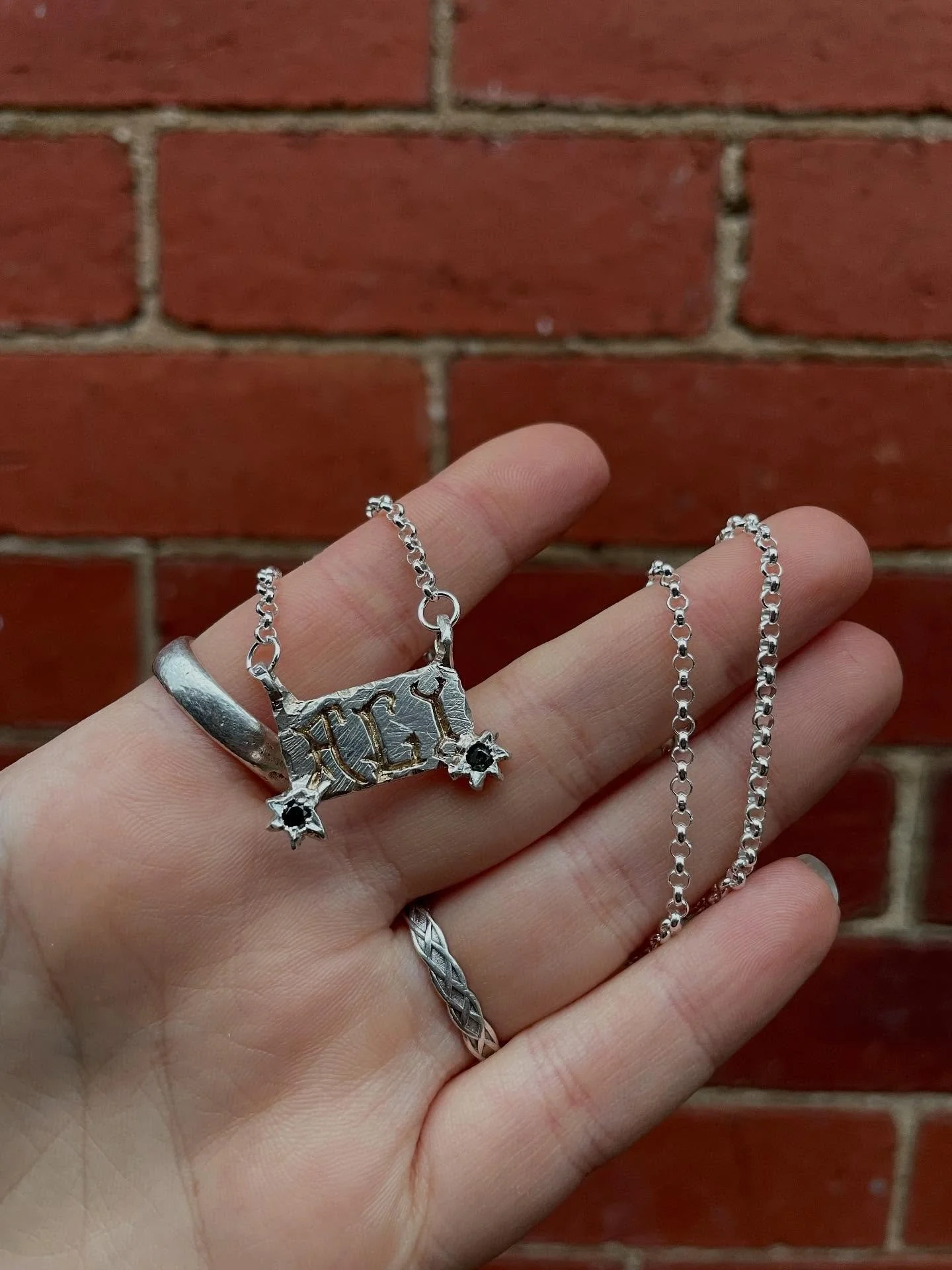 Custom name plate necklace for the beautiful Ali! Sterling silver and green tourmalines 🫦  #customjewellery #jewellery #handmade #silverjewellery