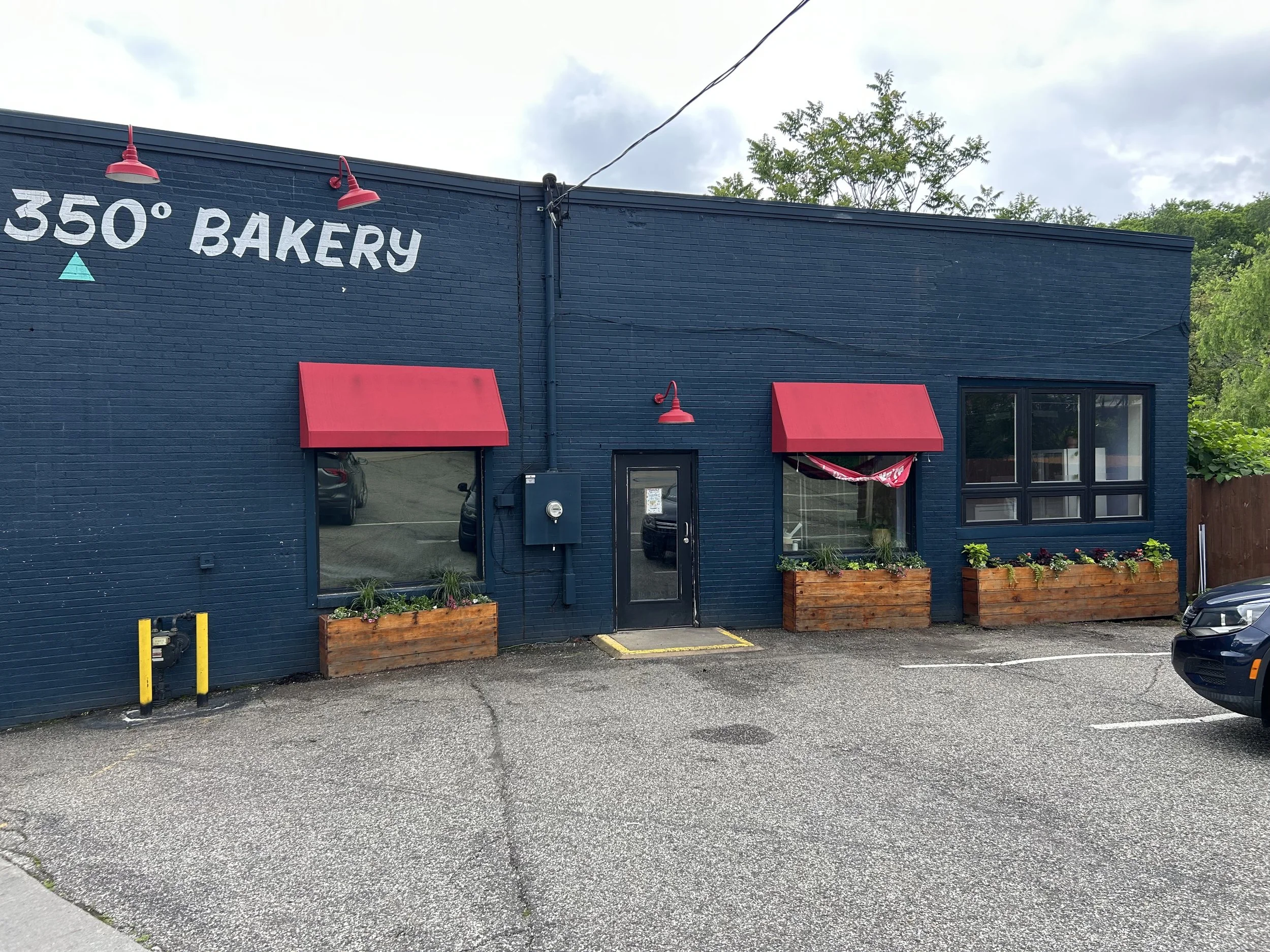 350 Bakery Flower Boxes