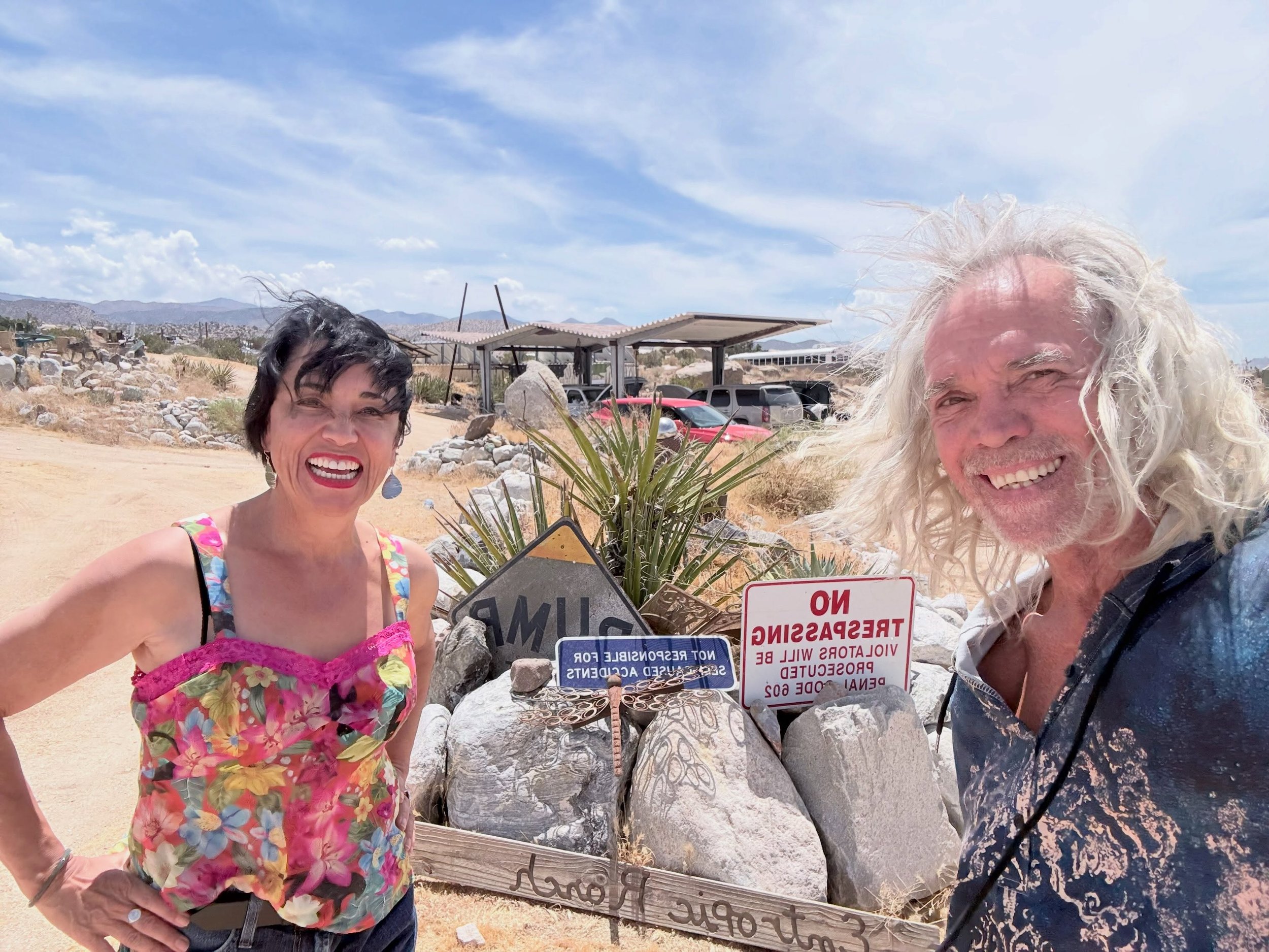 My recent trip to the 🌵 🏜️ to visit the world renowned @nomadic_wanderer2.0 Always good to be refreshed by friends and the clear desert air. ☀️⁣
⁣
My first stop to say goodbye 👋🏼 to California. ⁣
⁣
#joshuatree #california #renewal