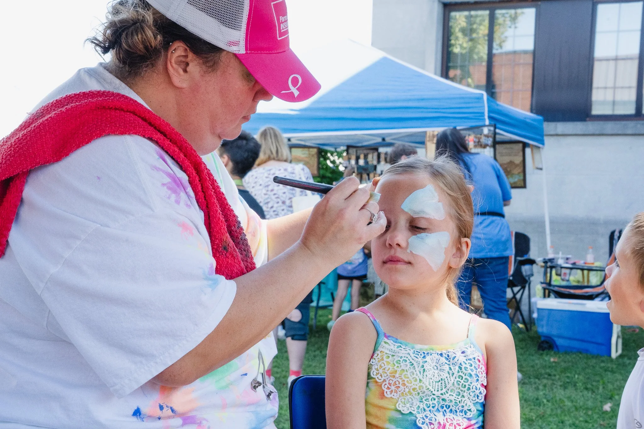 face paint at the family friendly possadillo event after the possadillo 5k in waverly Tennessee 