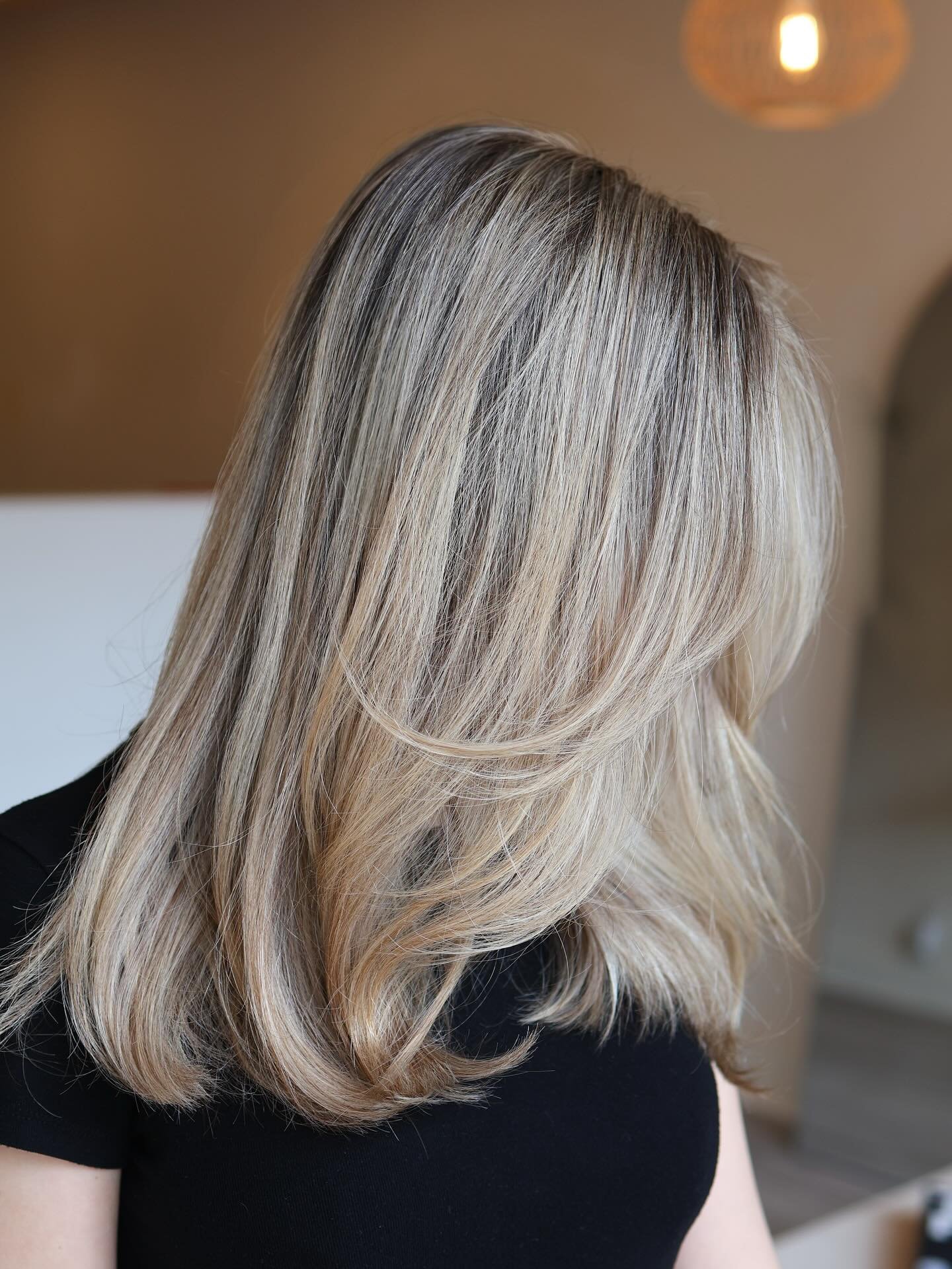 B L O N D E D ✨ @beatbyjess 

&bull;
&bull;
&bull; 
#blondebalayage #balayage #torontobalayage #leslieville #greektown #danfortheast #blondehair #toronto #torontoblogger