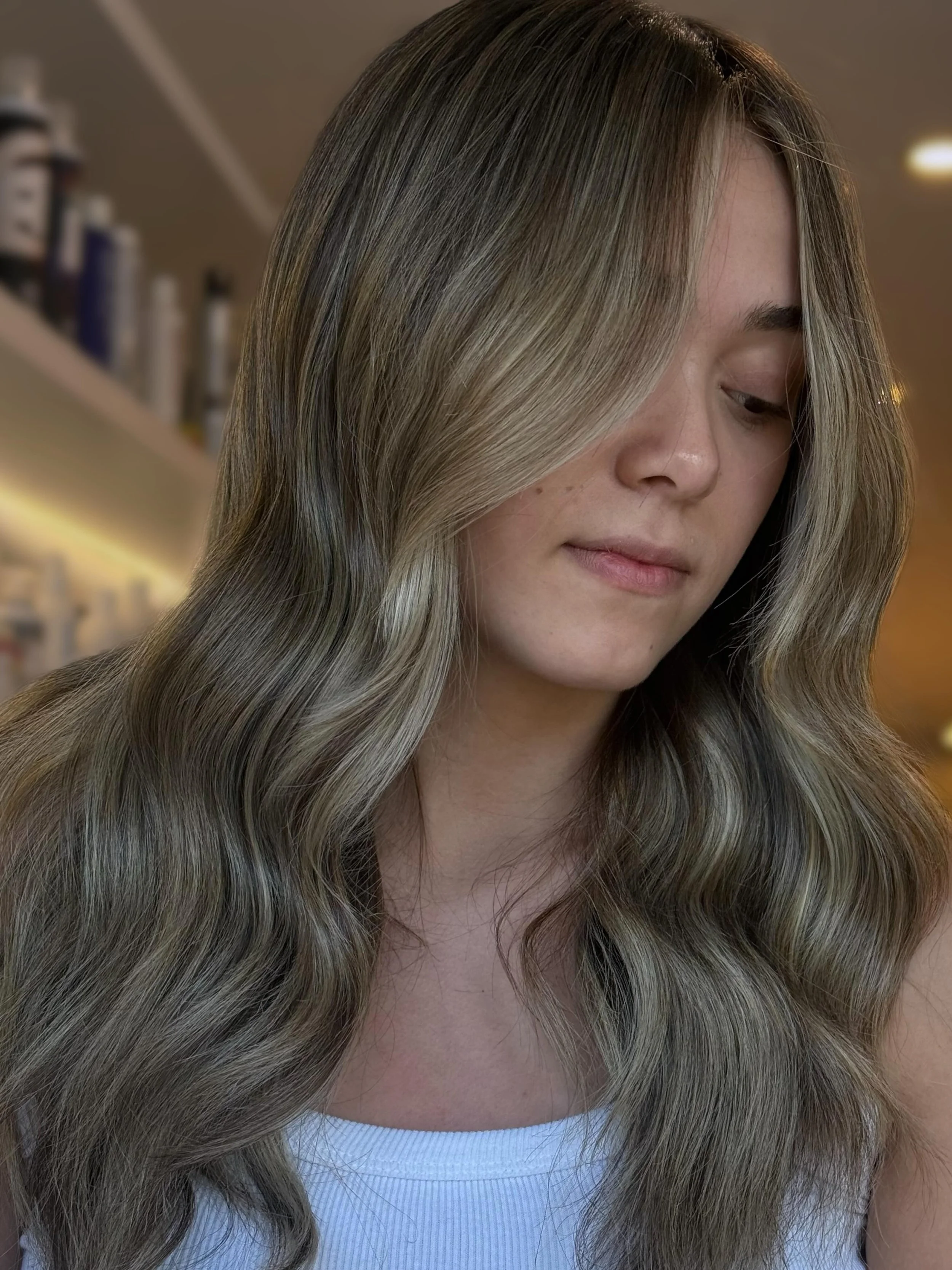@balayage.bylex does it again 🥵🥵🥵

Summery blonde balayage using @redkenpro #blondeicing and toned with  #shadeseq &amp; #shadesalk protected with our fav @k18hair 😌

#toronto #torontobalayage
