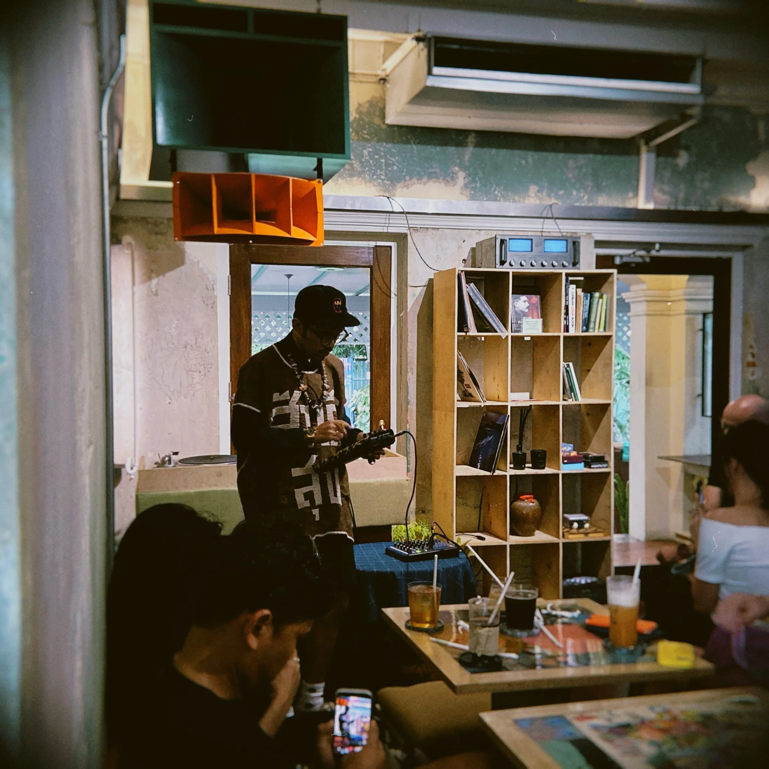 &ldquo;Sounds have no borders.&rdquo;

This past Sunday, @soundsoffuturesiam played an amazing music set at Na Caf&eacute;, blending Thai traditional music, audio recordings and Thai poetry with experimental tunes and jazz improvisations; this set wa