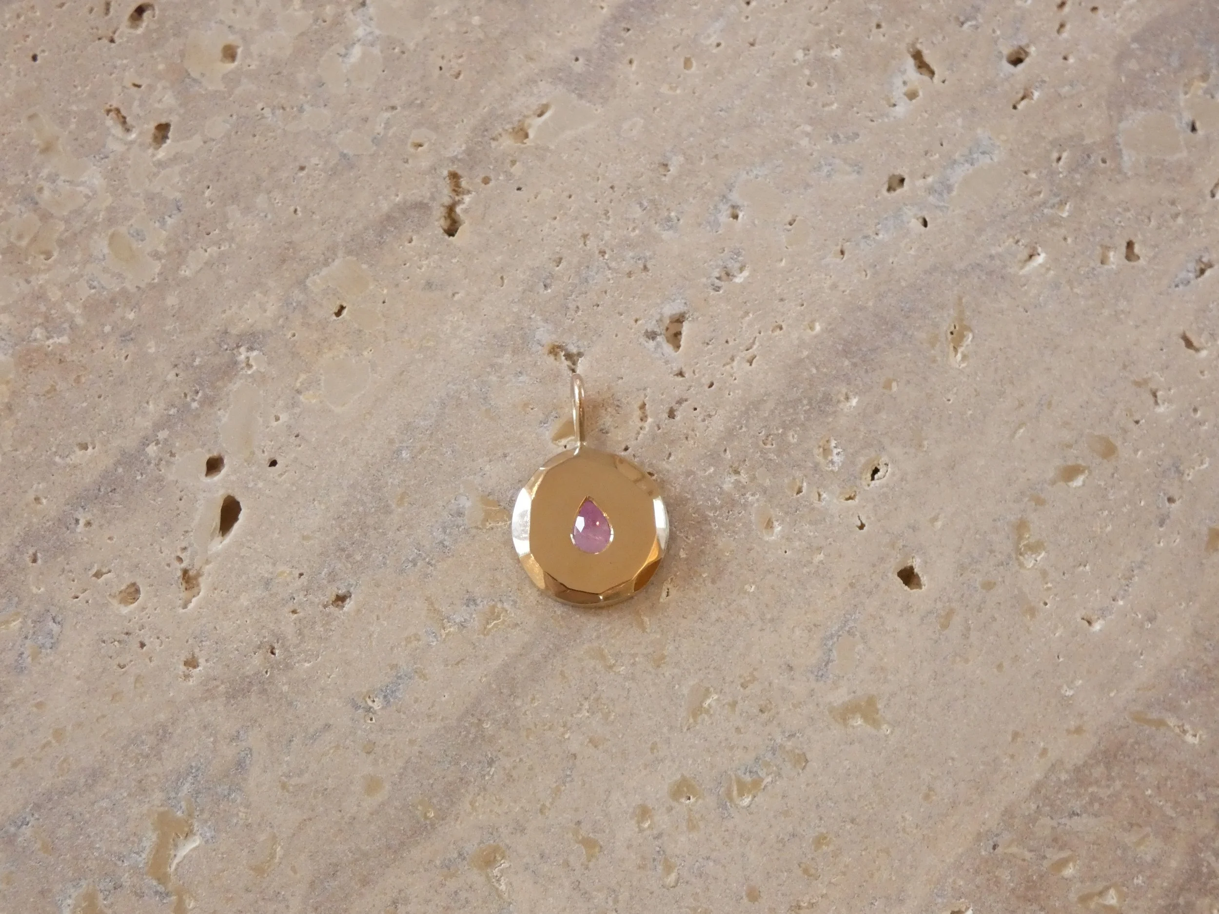 Mini Maddie No.5 - silky pink sapphire