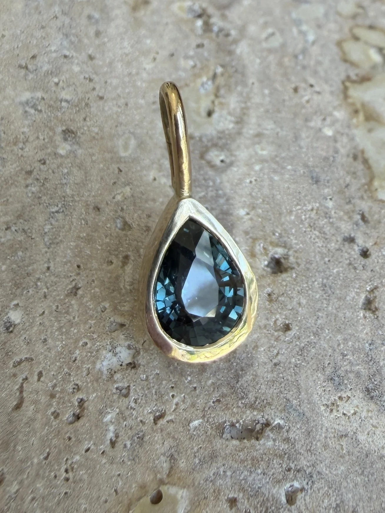 Art Pendant No.3 - Blue Sapphire
