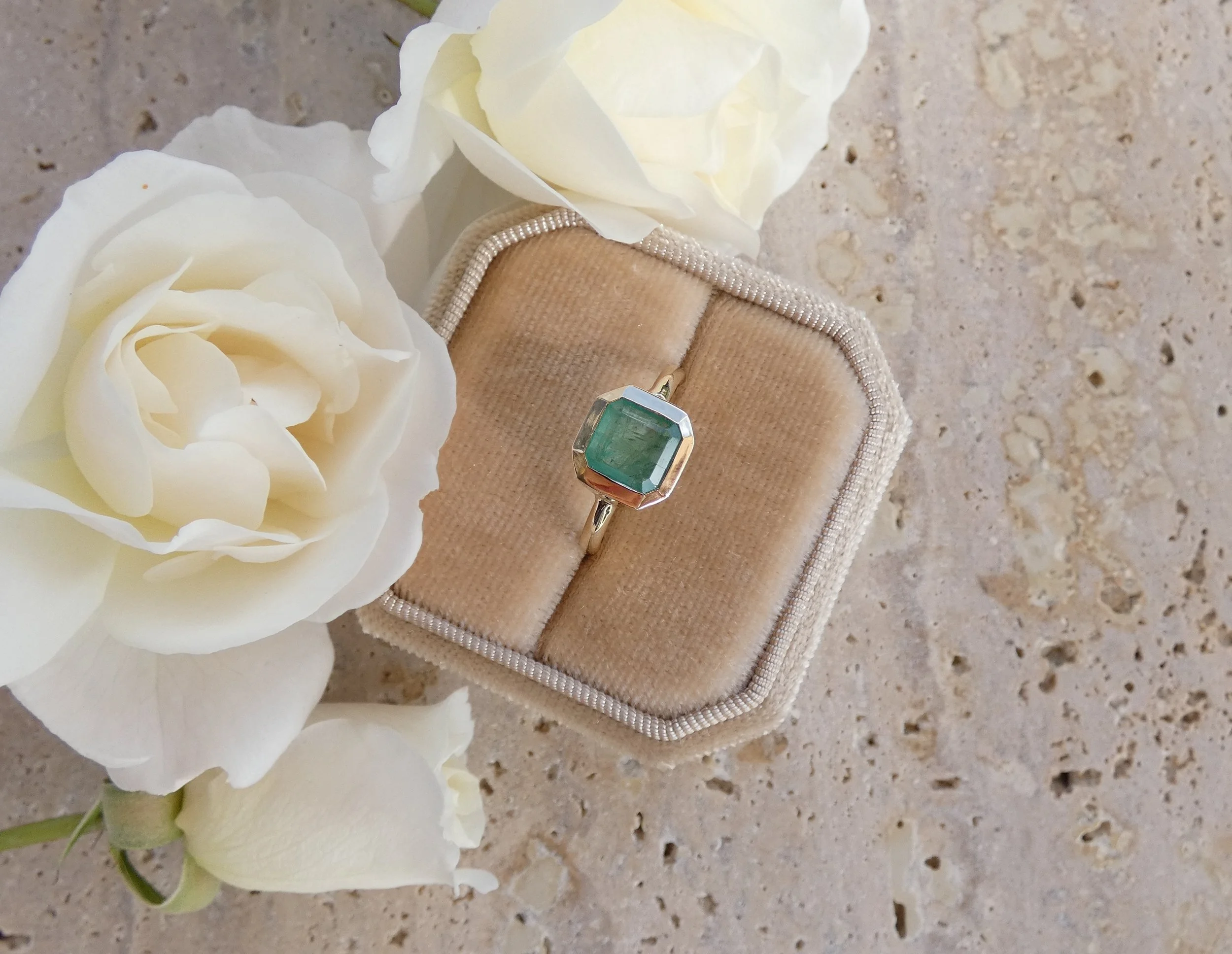 Frame Ring - Emerald