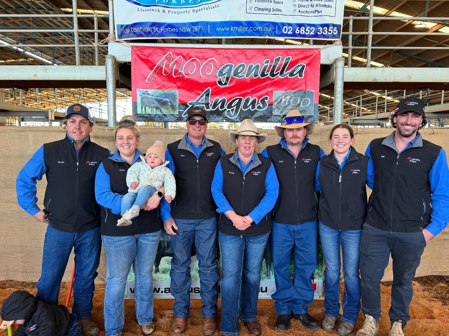 As the dust settles after yesterday&rsquo;s auction, we&rsquo;d love to reintroduce the dedicated team behind Moogenilla Angus.

📸 Brett, Emily (+Beau &amp; Ruby), Paul, Sarah, Clint, Madi, Will

We&rsquo;re a family-run operation built on passion, 