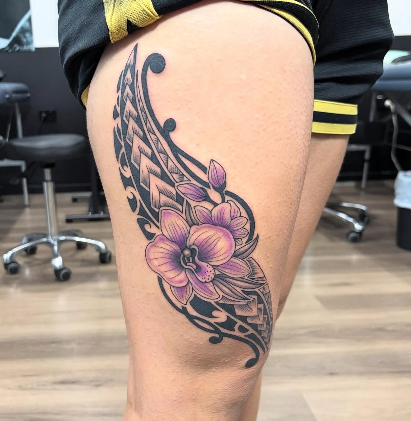 Cool custom piece by the super talented @faymous_tattoo 

Hit us up for something similar !

0414 103 103