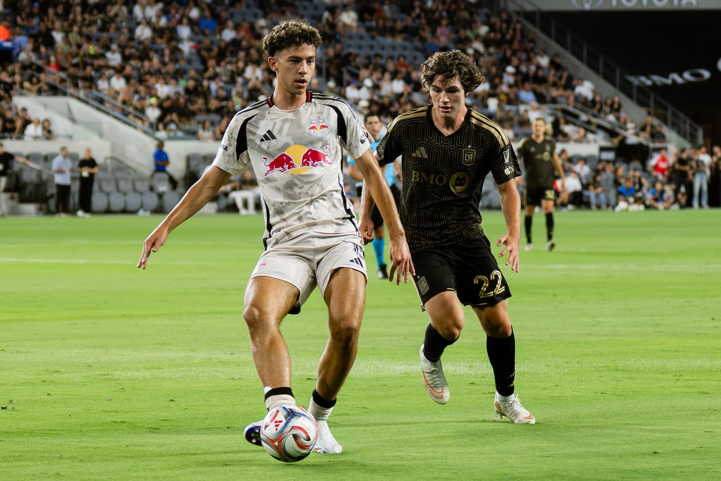 LAFC Shuts Out New York Red Bulls in 2-0 Victory