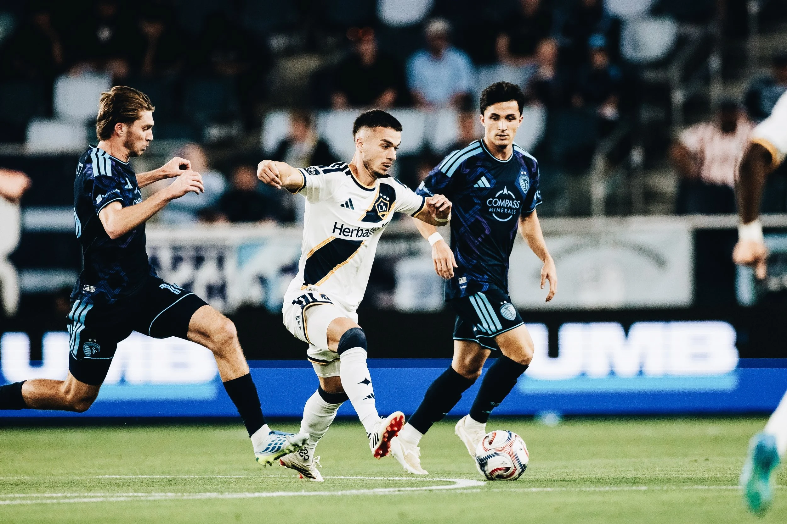 LA Galaxy Defeated 3-1 by Sporting Kansas City