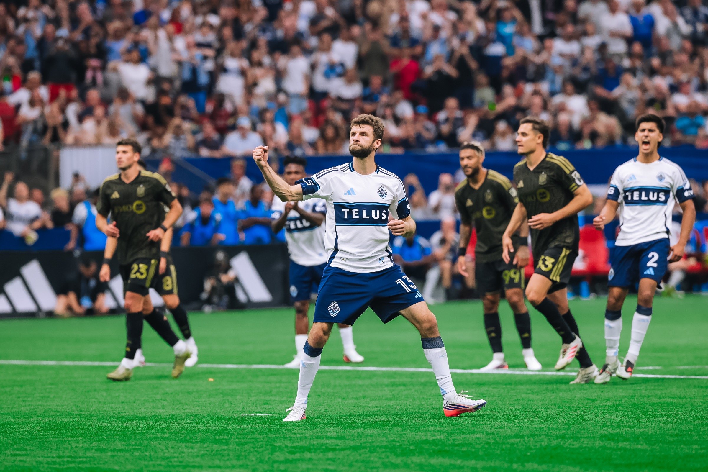 LAFC Battles Western Conference Leaders to Earn Road Point