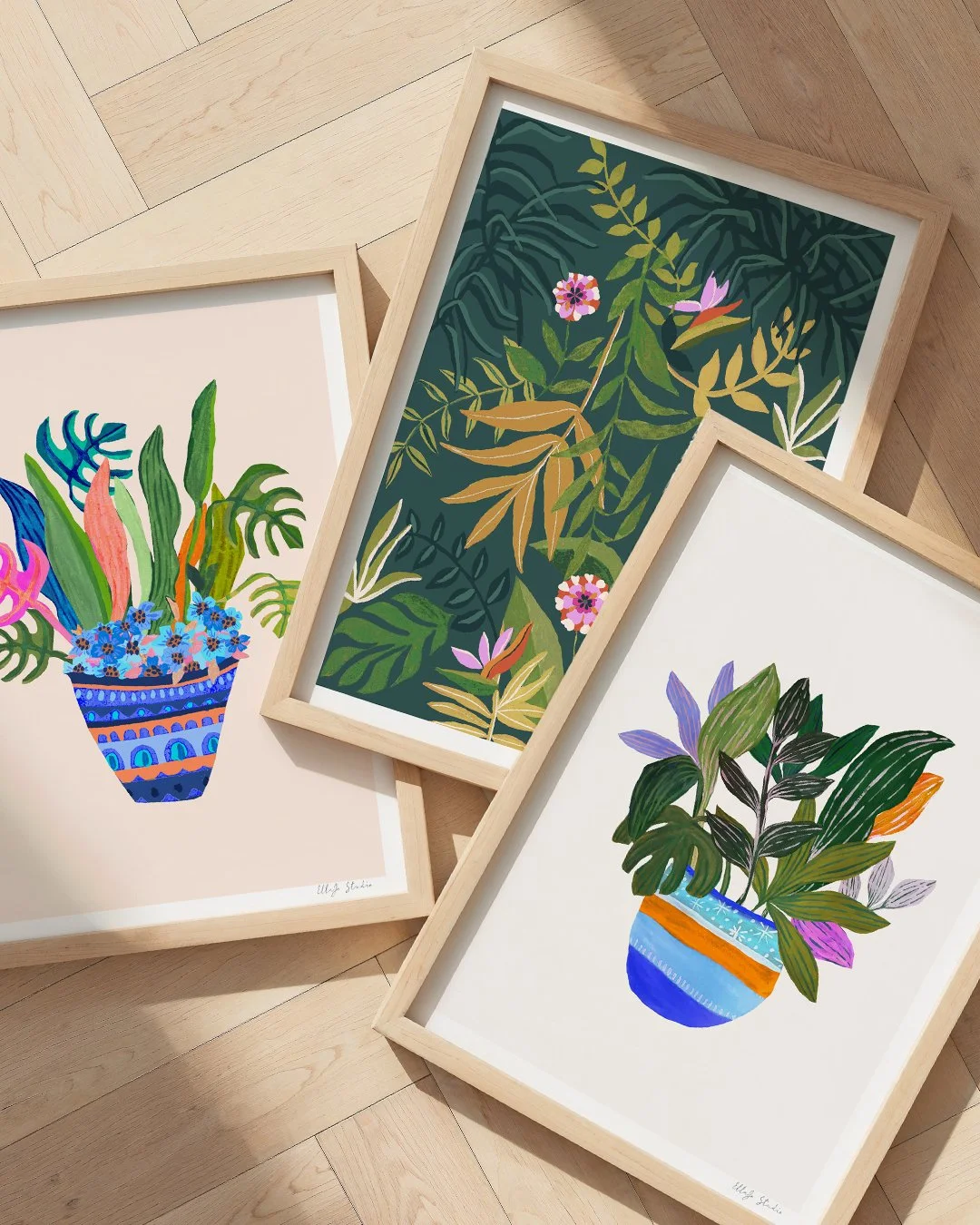 Starting the week surrounded by jungle blooms 🌿

What&rsquo;s inspiring you this Monday?

#ellajostudio #botanicalart #colourfulinteriors #manchestercreative