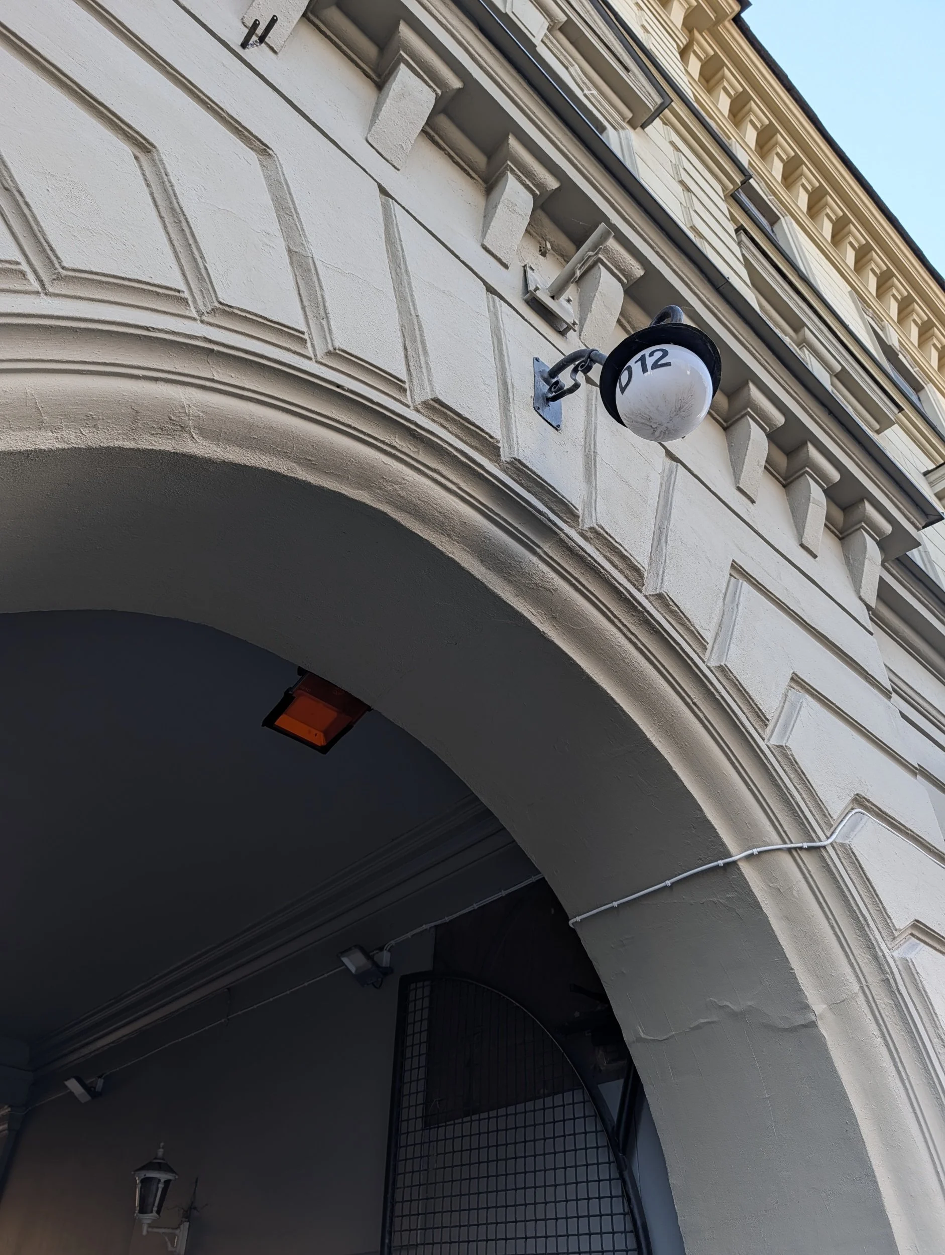 Ingång till mottagningen från drottninggatan 12