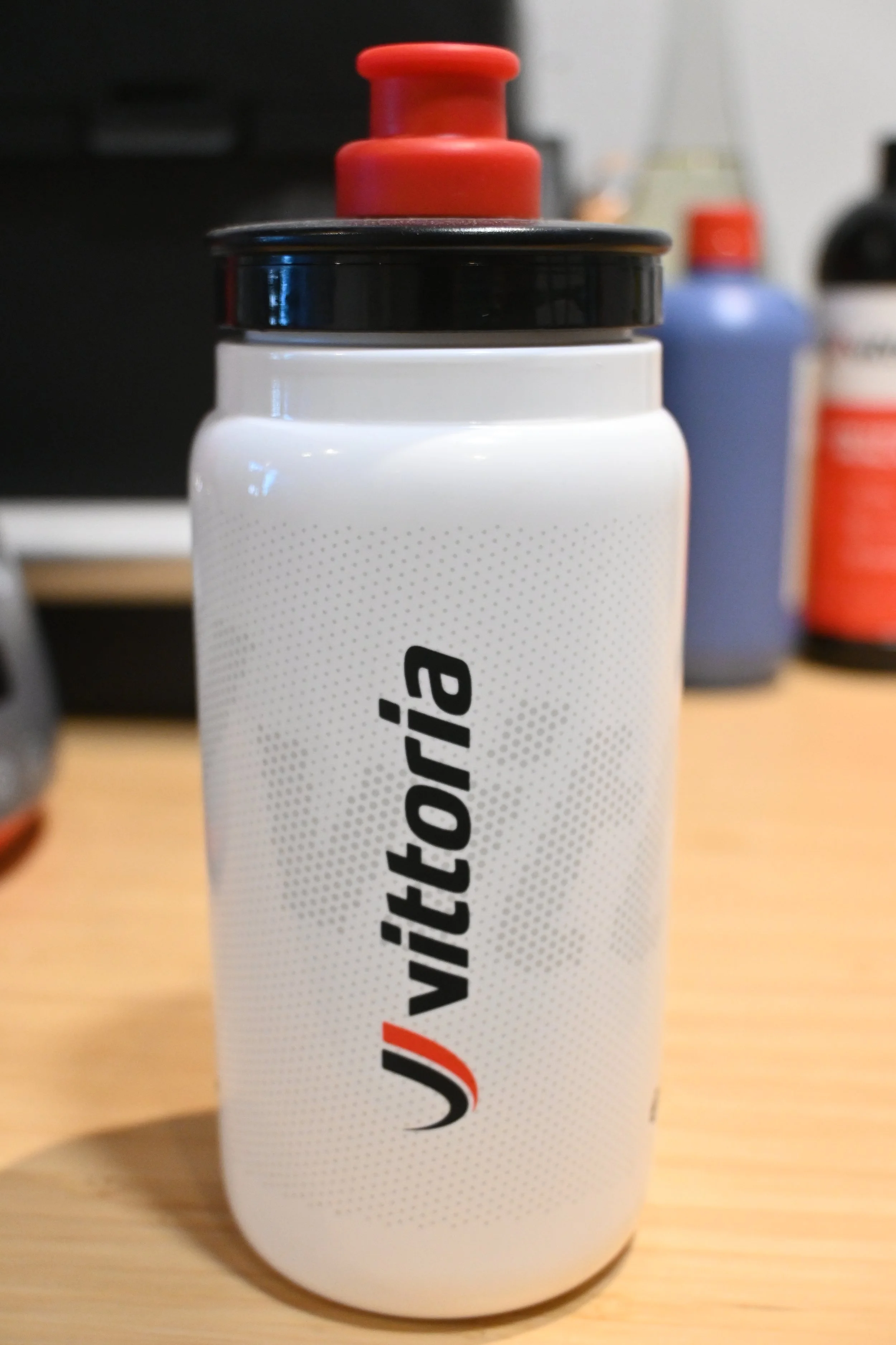 Vittoria Fly 550ml Full.JPG