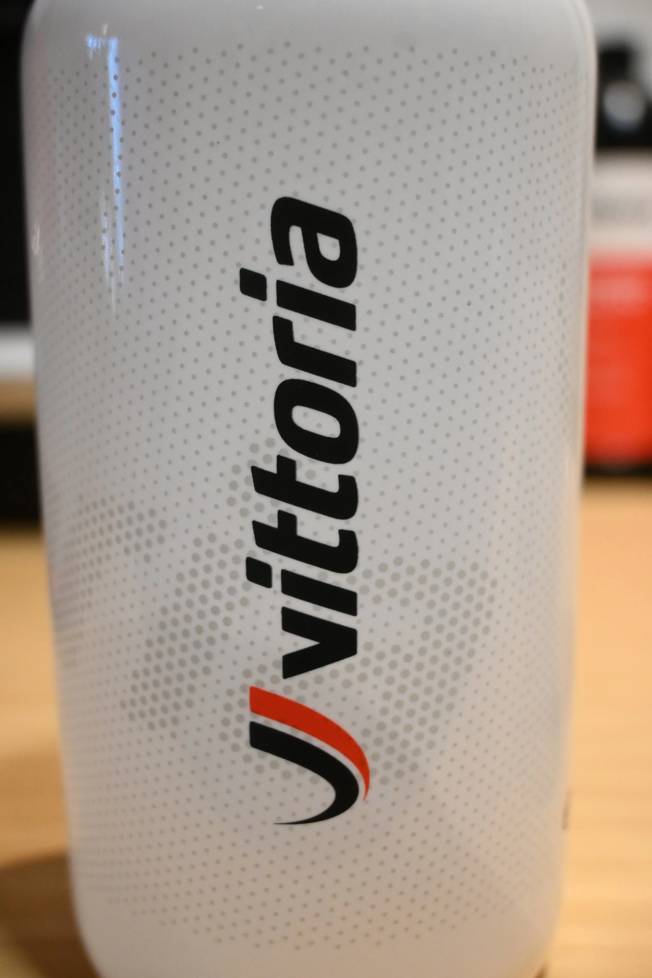 Vittoria Fly 550ml side2.JPG