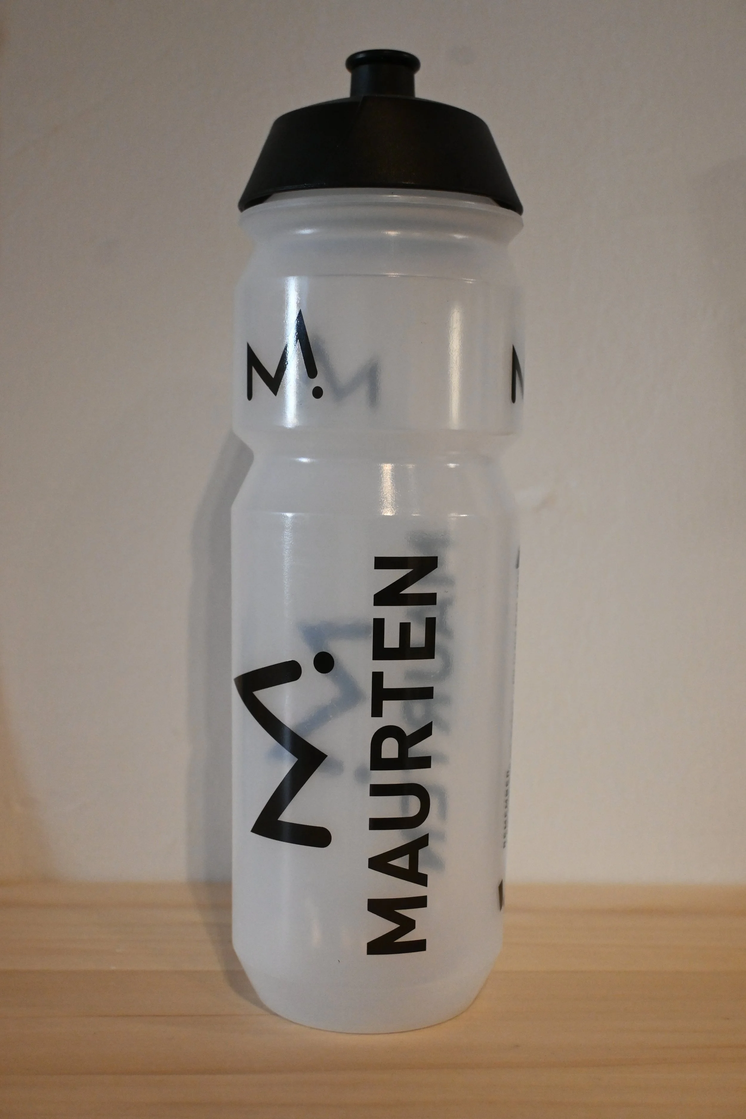 Maurten 750ml Bottle 1.JPG