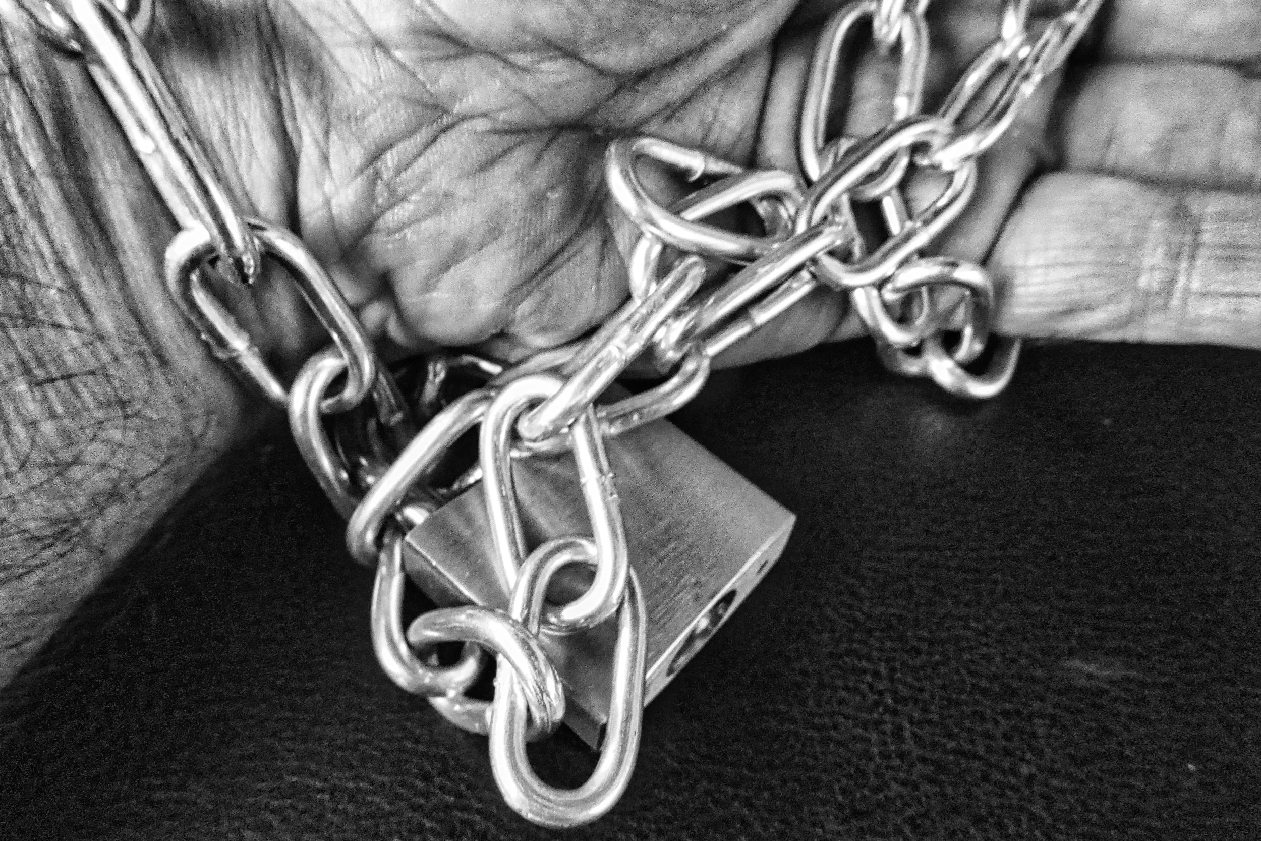 01/02/2026 - Chained Hand