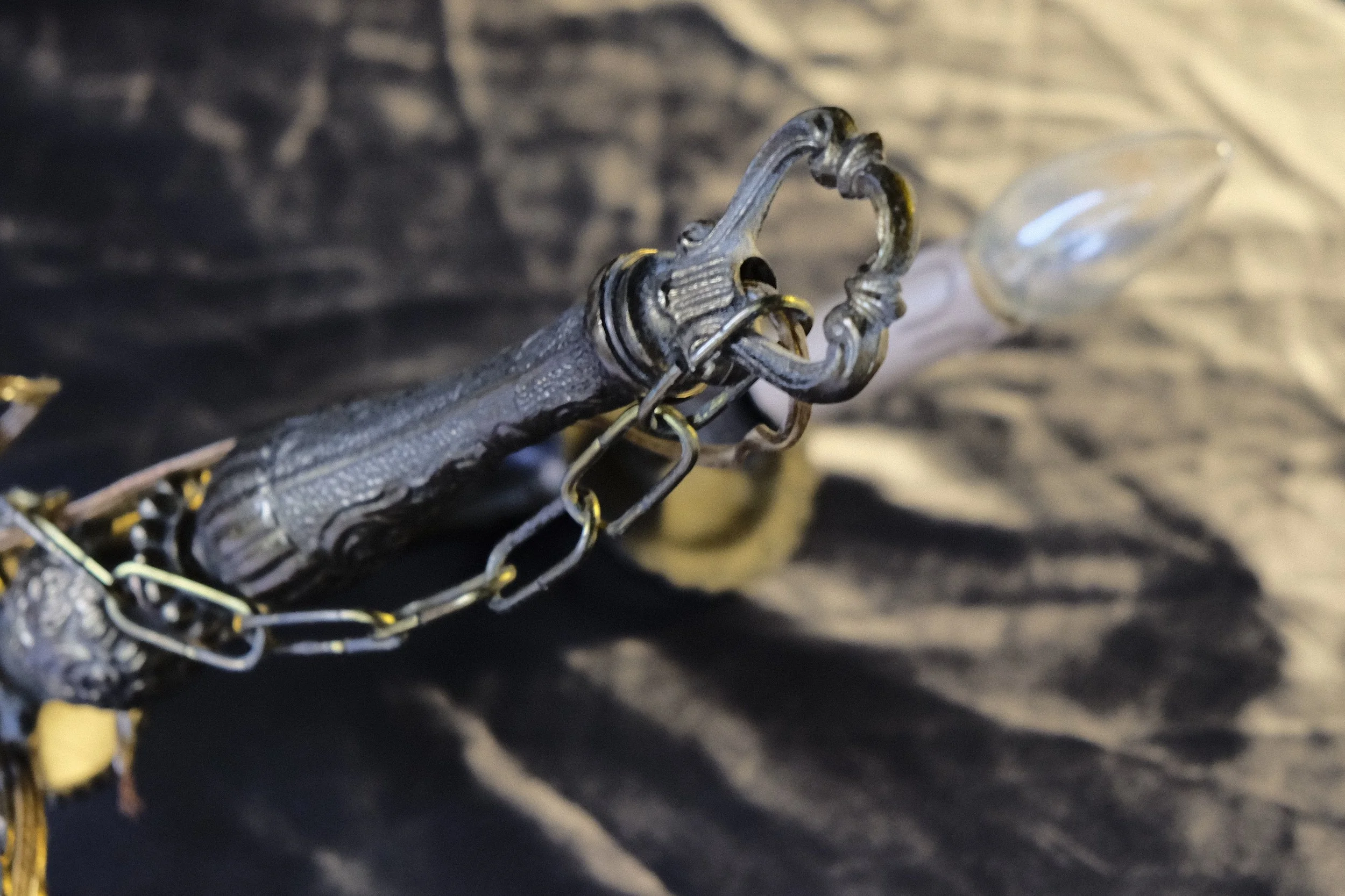 Chandelier with Chain and Bulb - Studio Dentergem