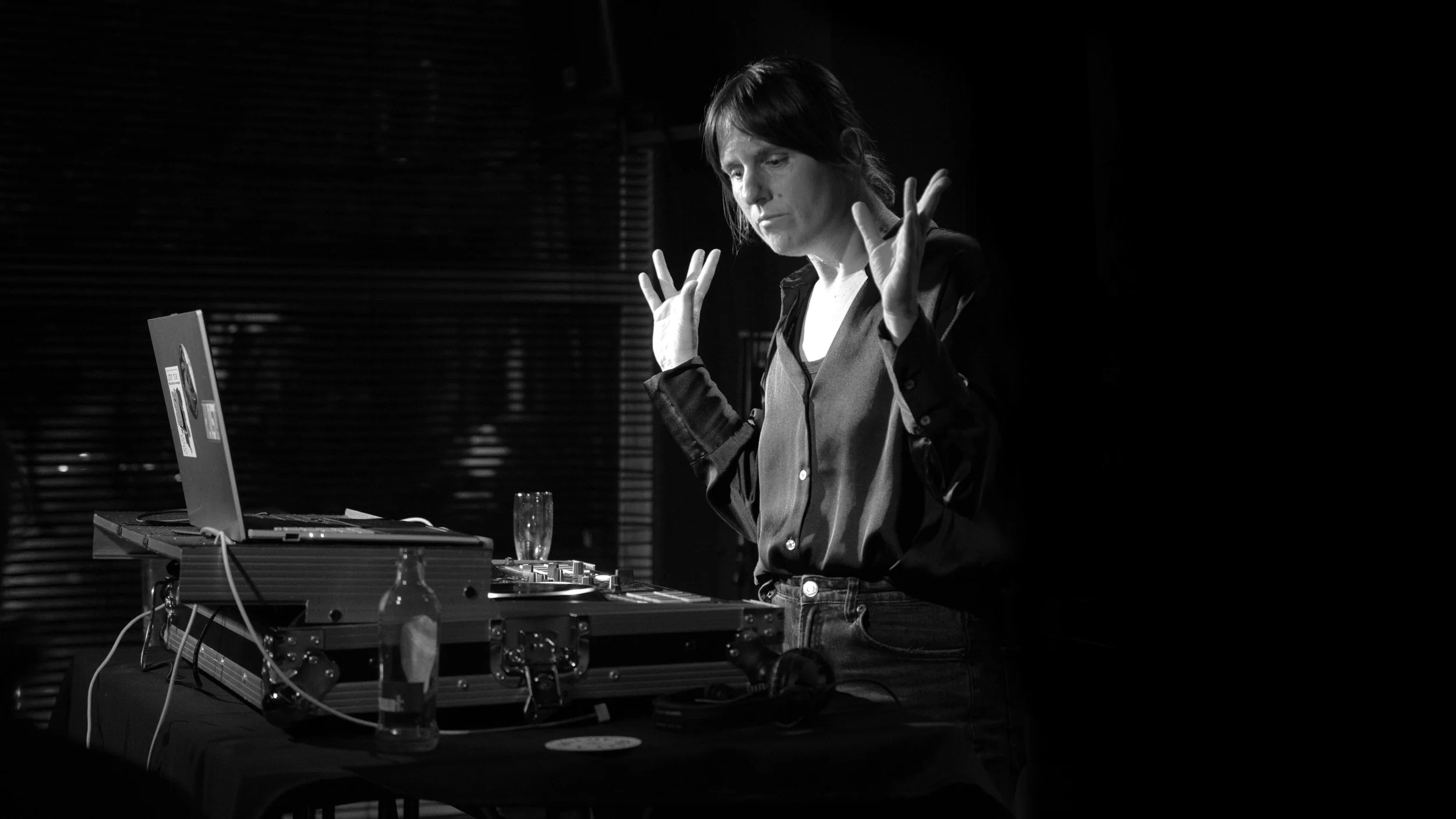 DJ USB (Sarah Vandeursen) - Tielt