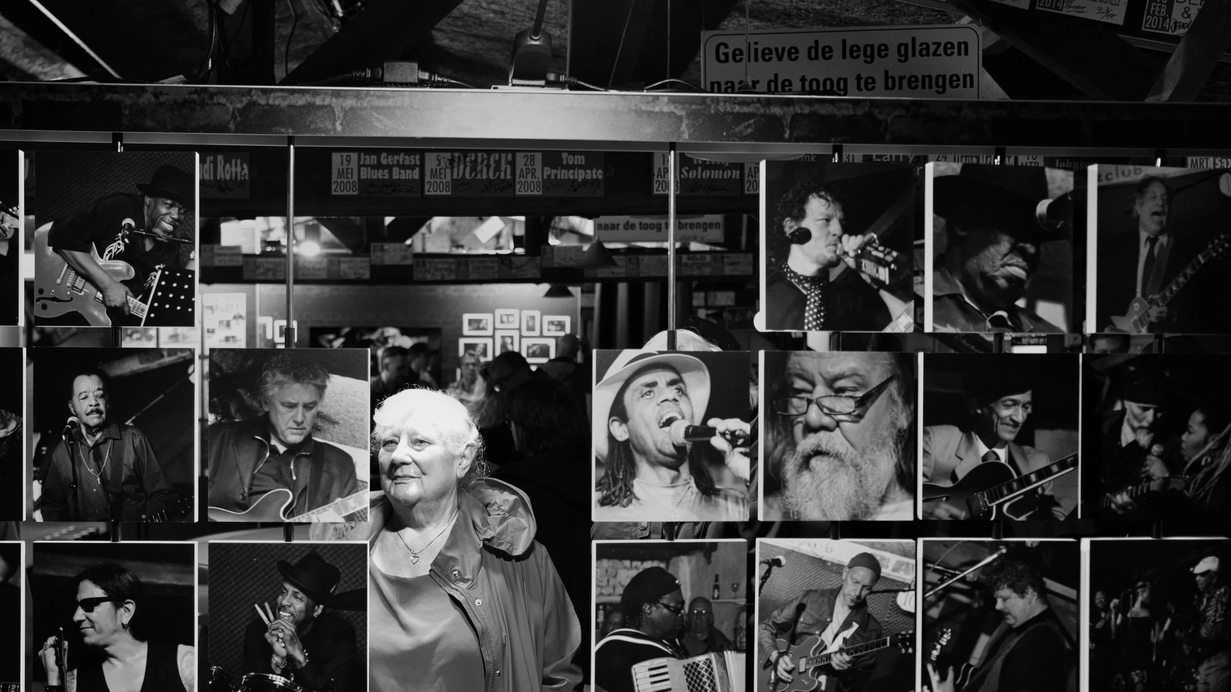 60 Years Banana Peel - Please return The Empty Glasses to The Bar - Ruiselede