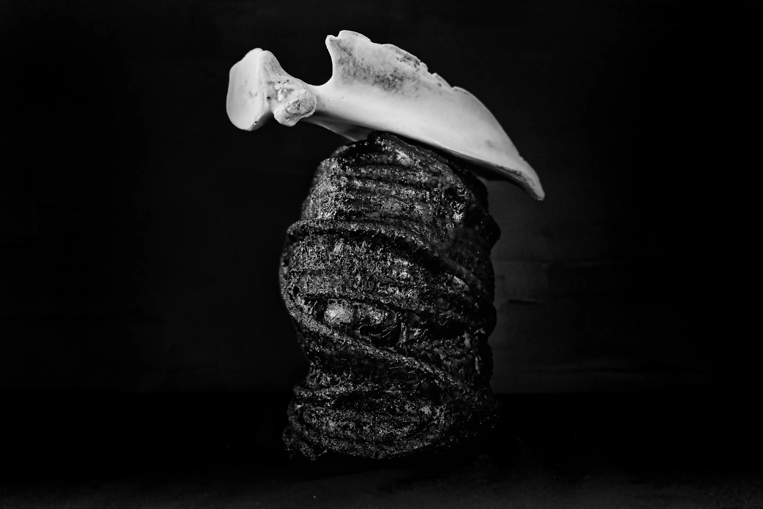 FigureHead with Bone Hat - Studio Dentergem