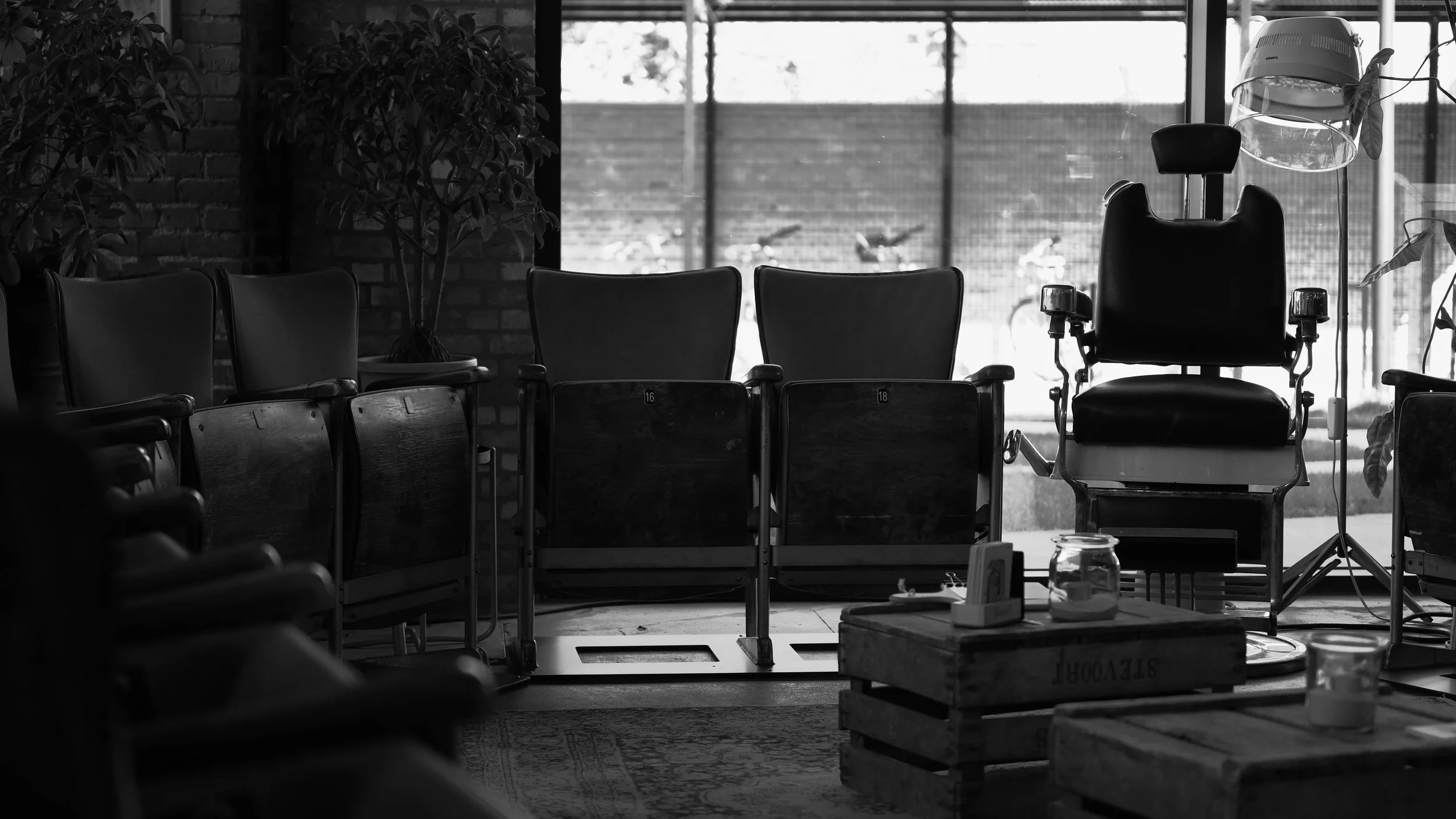 Barber Shop - Questionmark - Bree