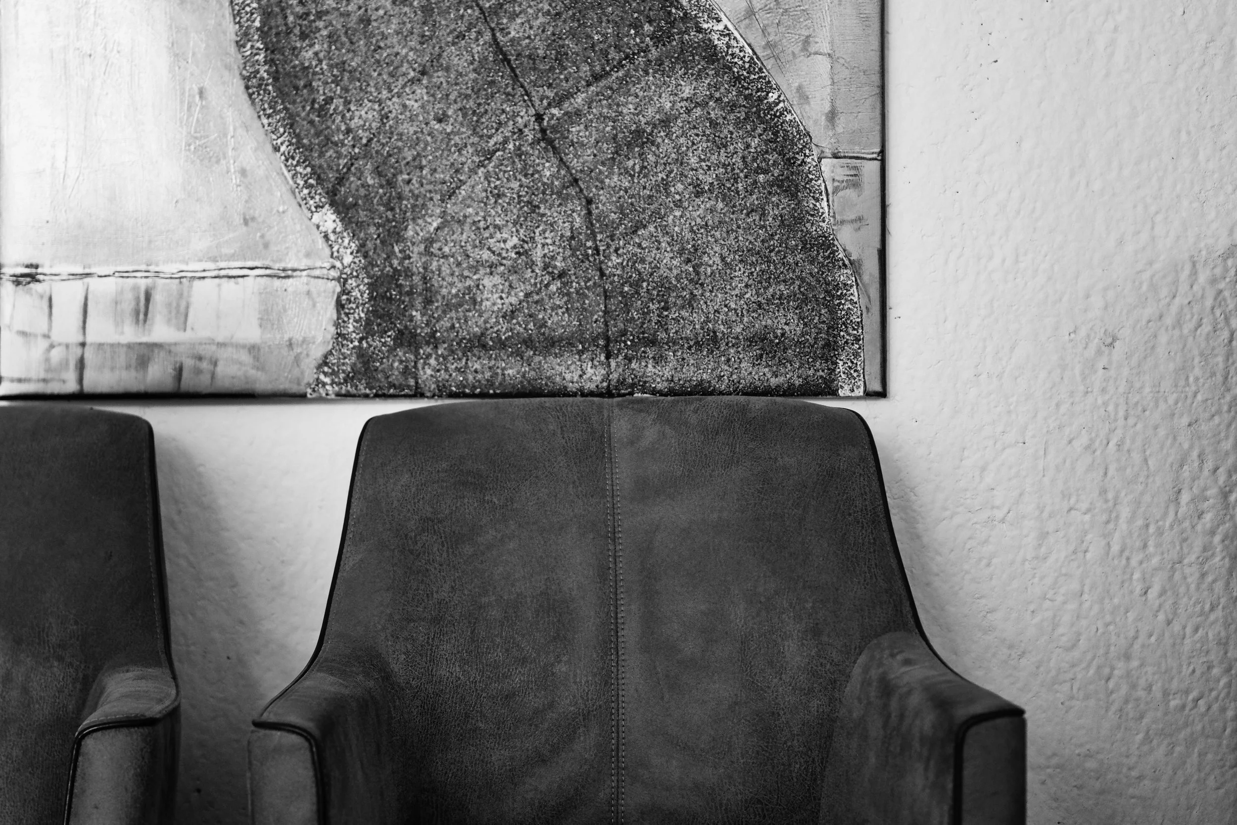 16/08/2026 - Chair vs Painting