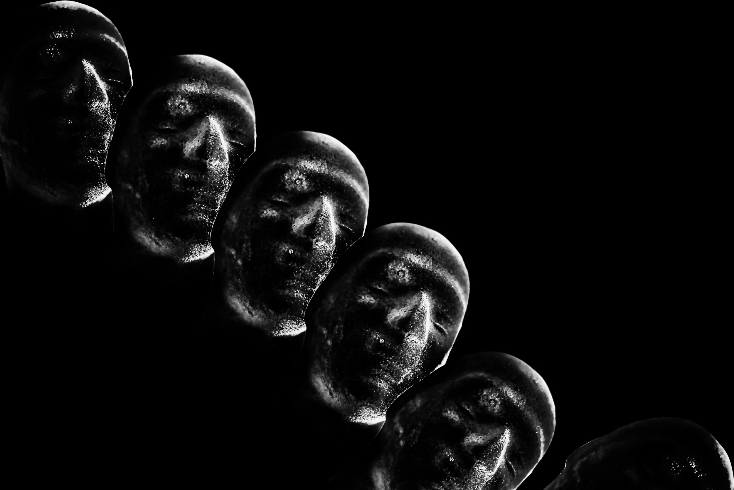 Floating FigureHeads - Studio Dentergem