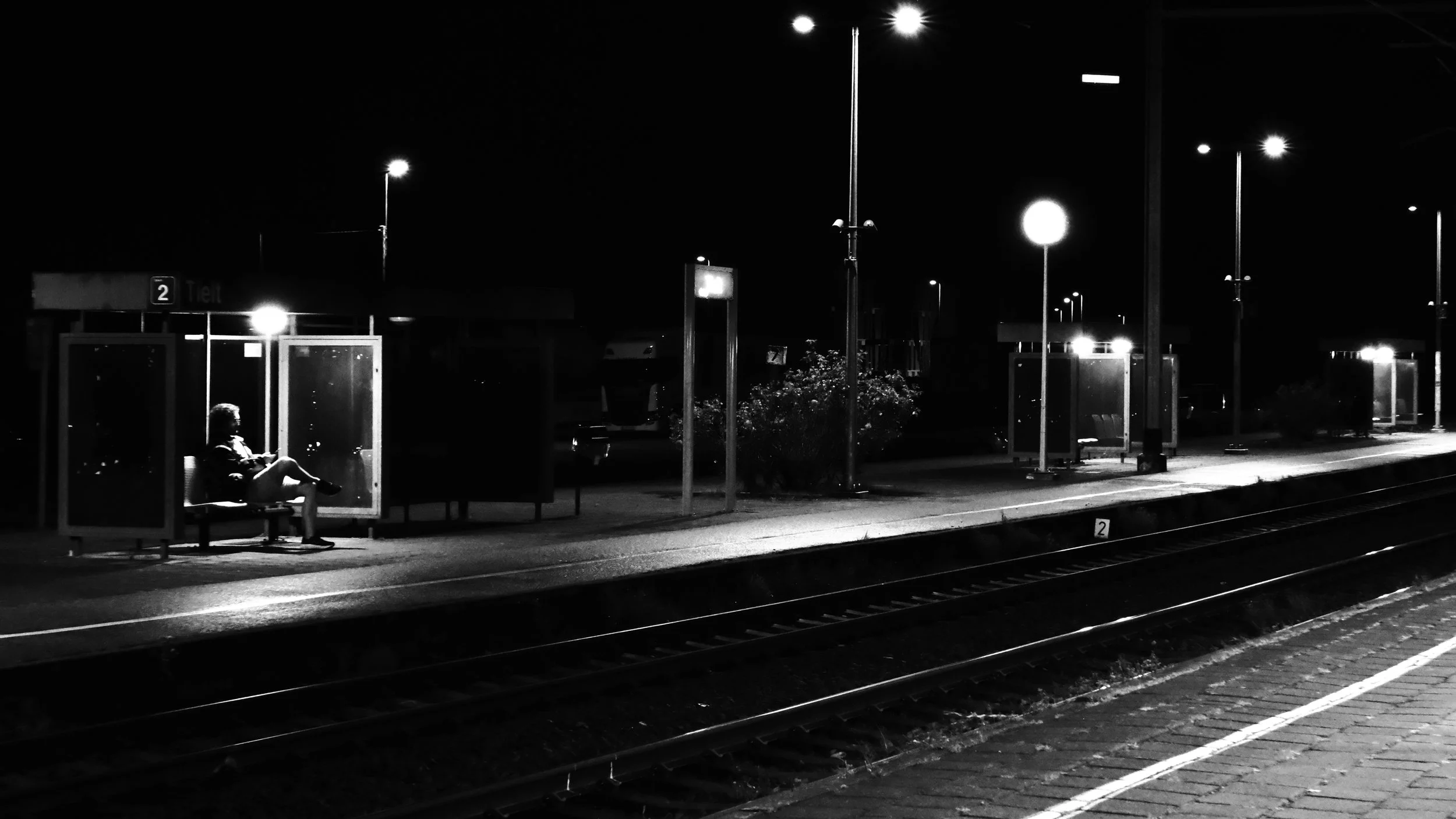 Platform Two - Tielt