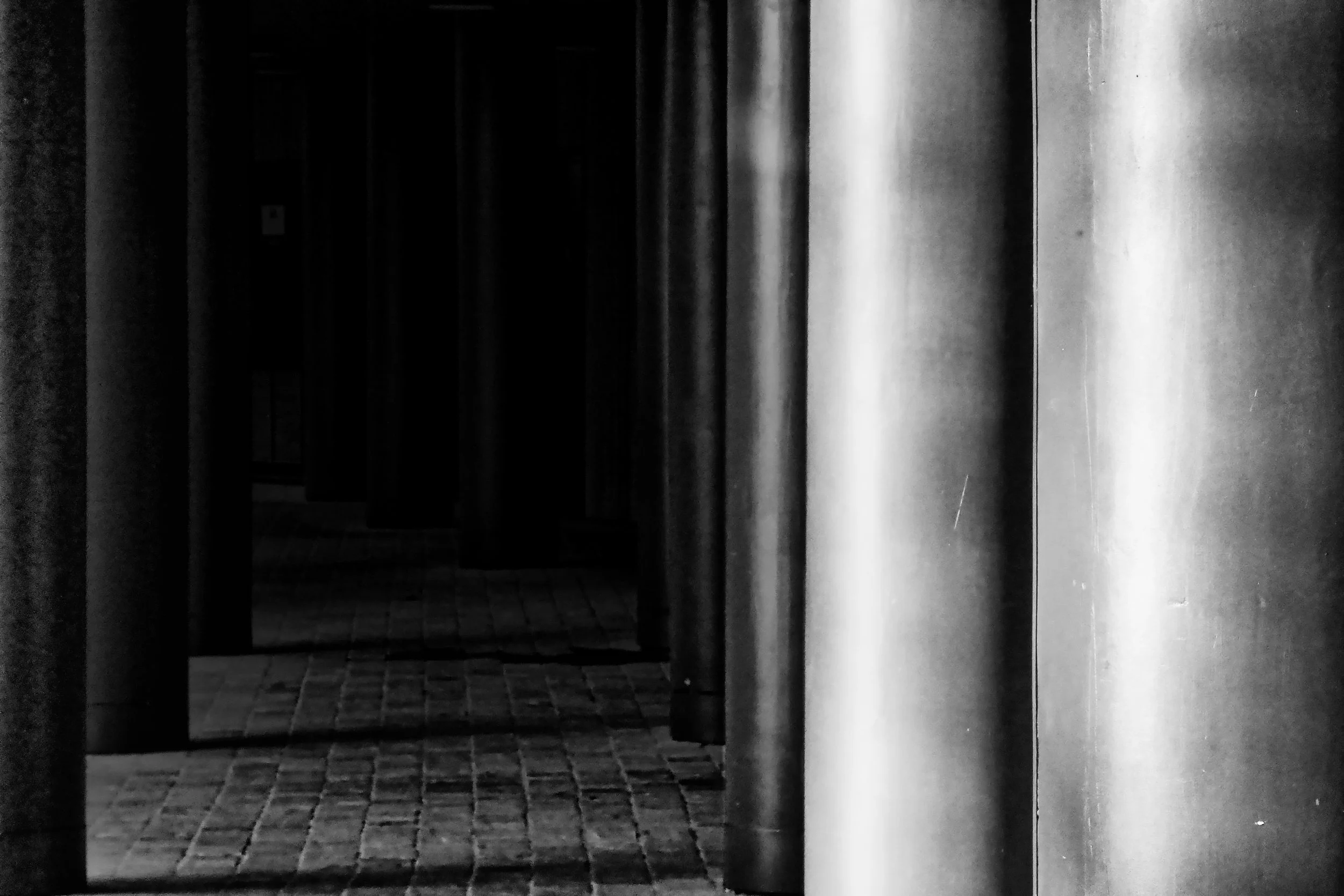 Pillars - Paris