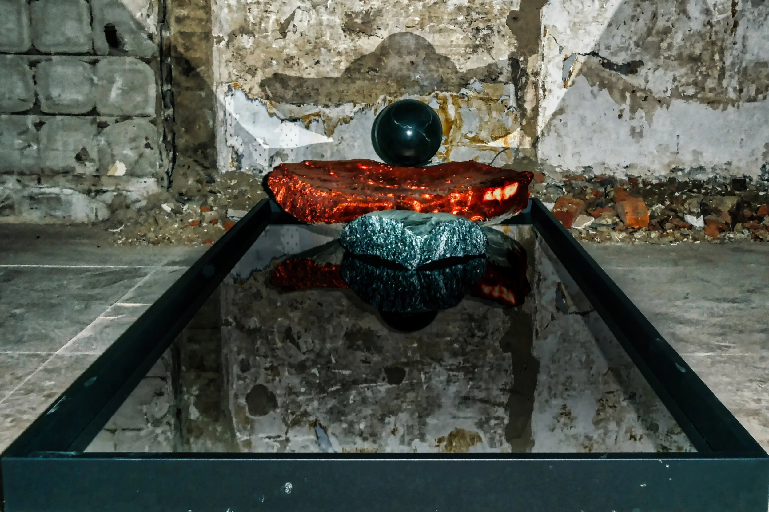 23/06/2026 - Monument for a Fallen Angel - Installationview - Courtesy Jurgen Declerck - 2025