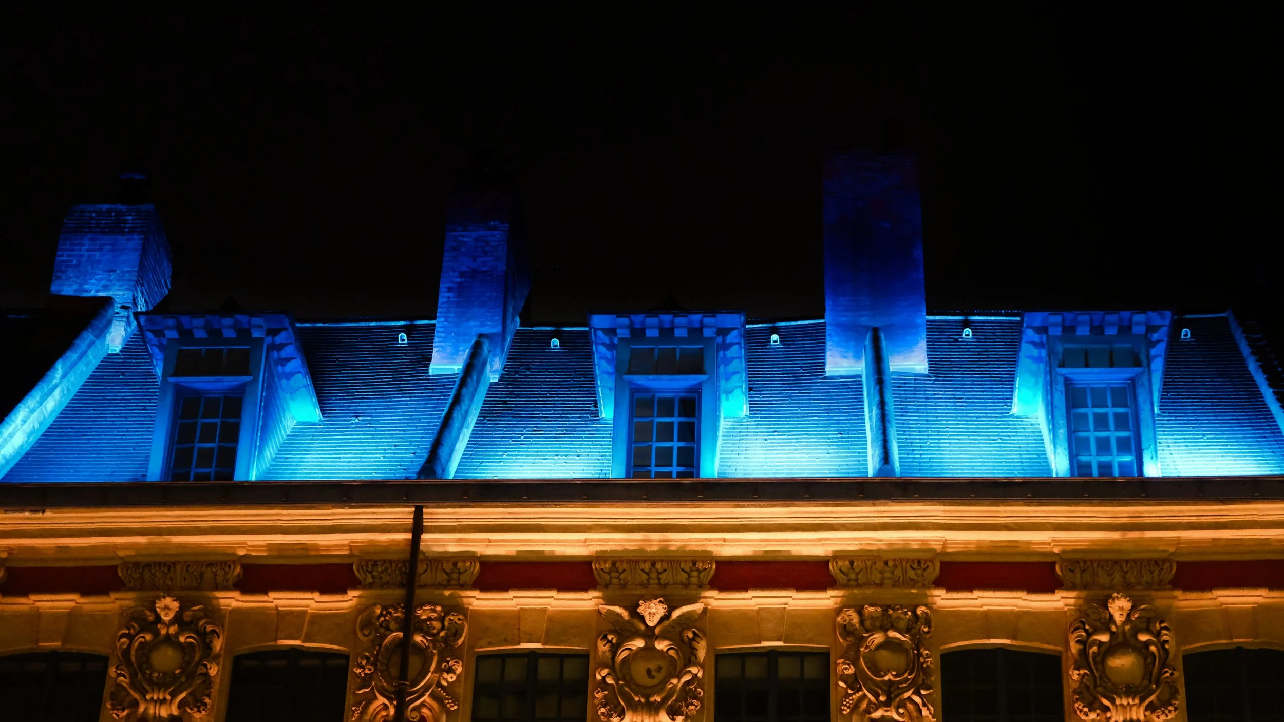 Illuminated Roof - Lille