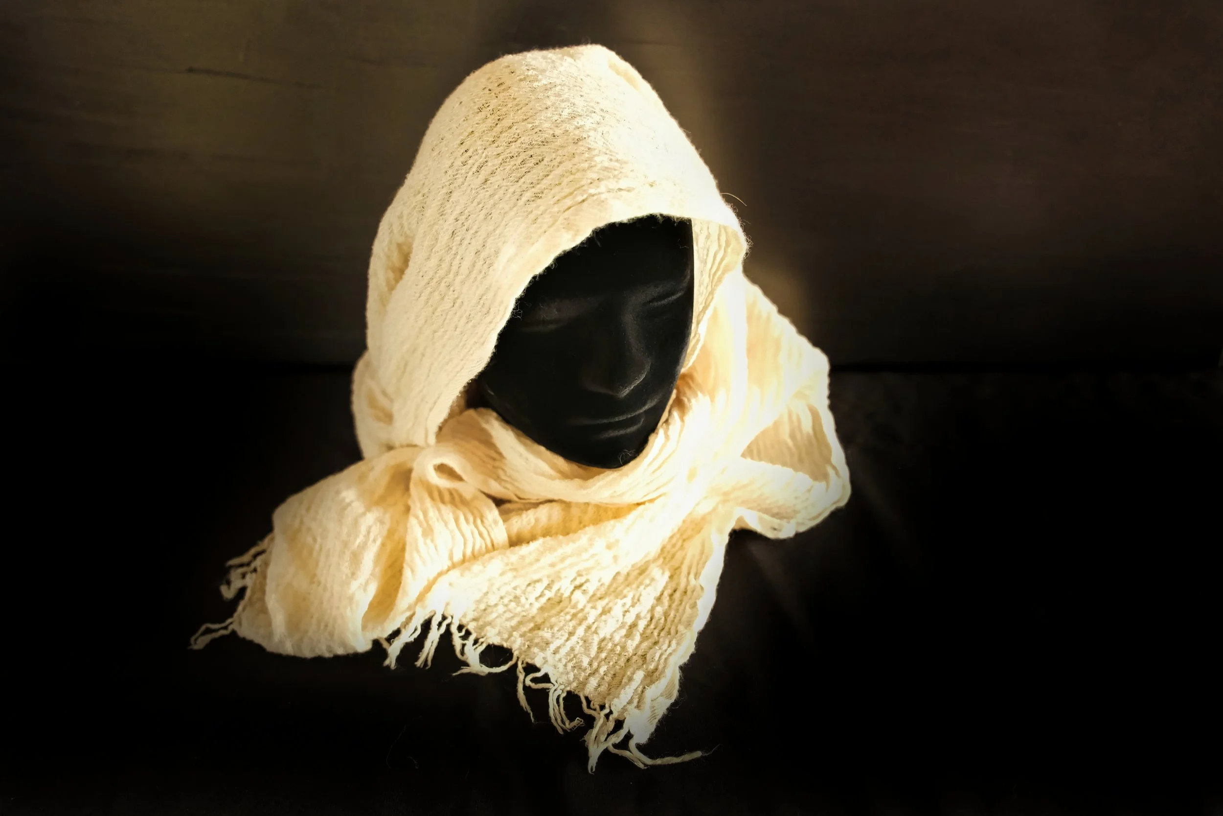 Veiled FigureHead - Studio Dentergem