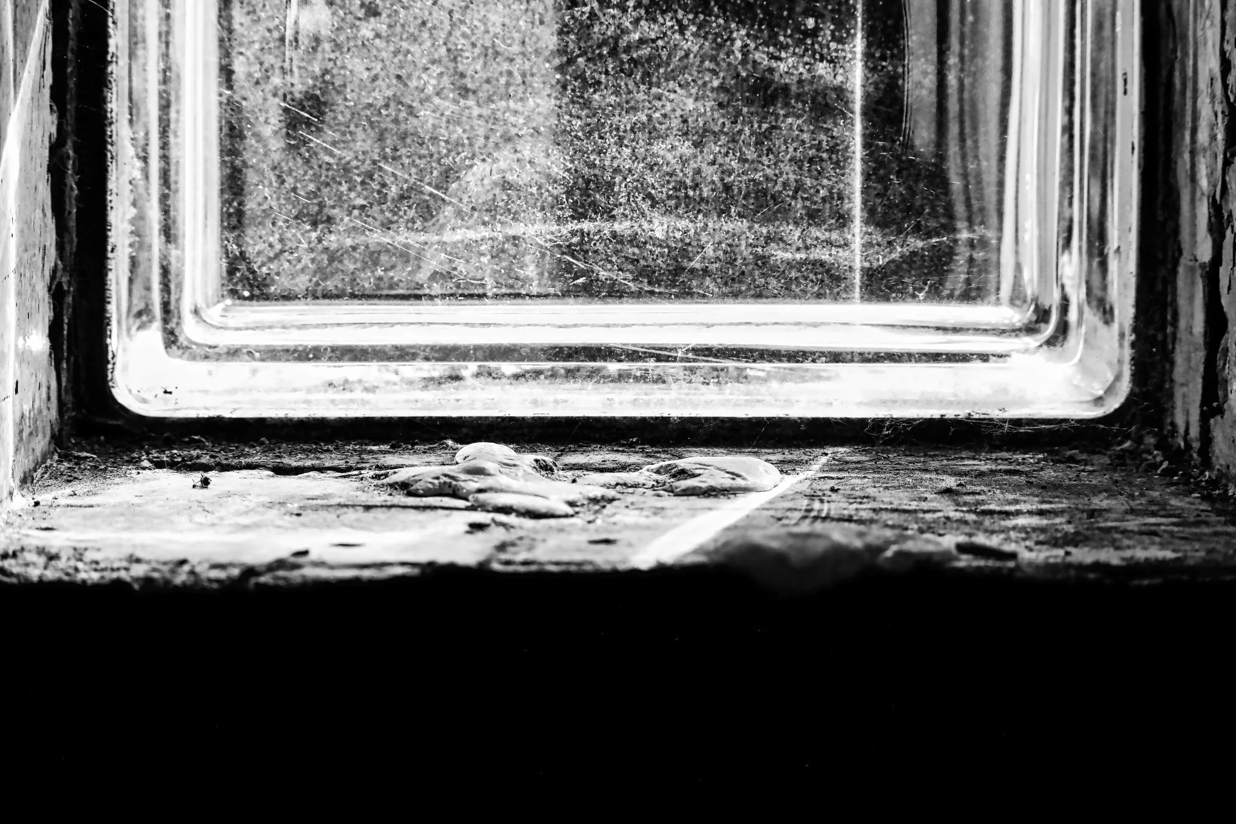Detoriated Glass - Dentergem