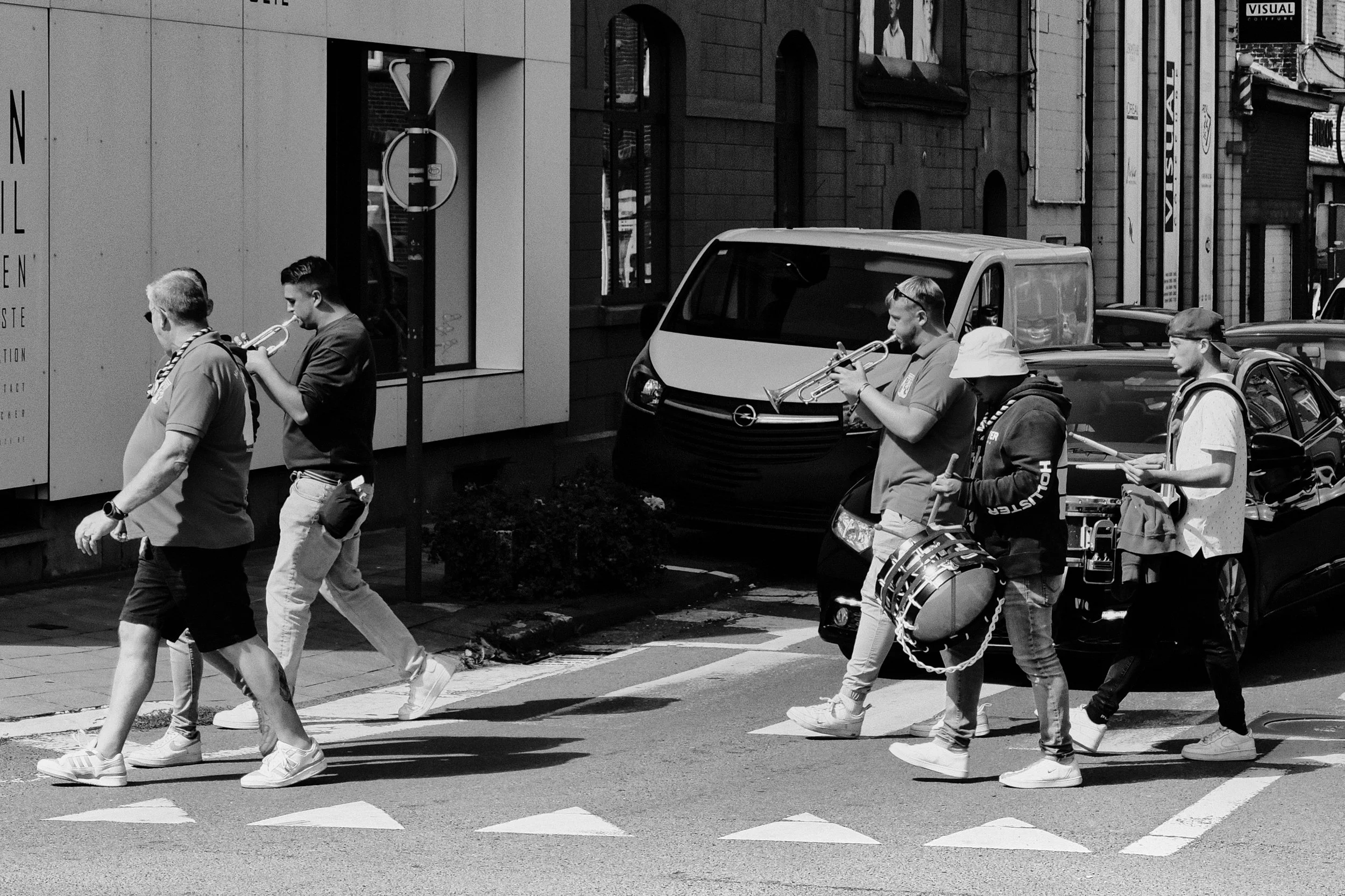 The Fanfare of Hunger and Thirst - Lesse