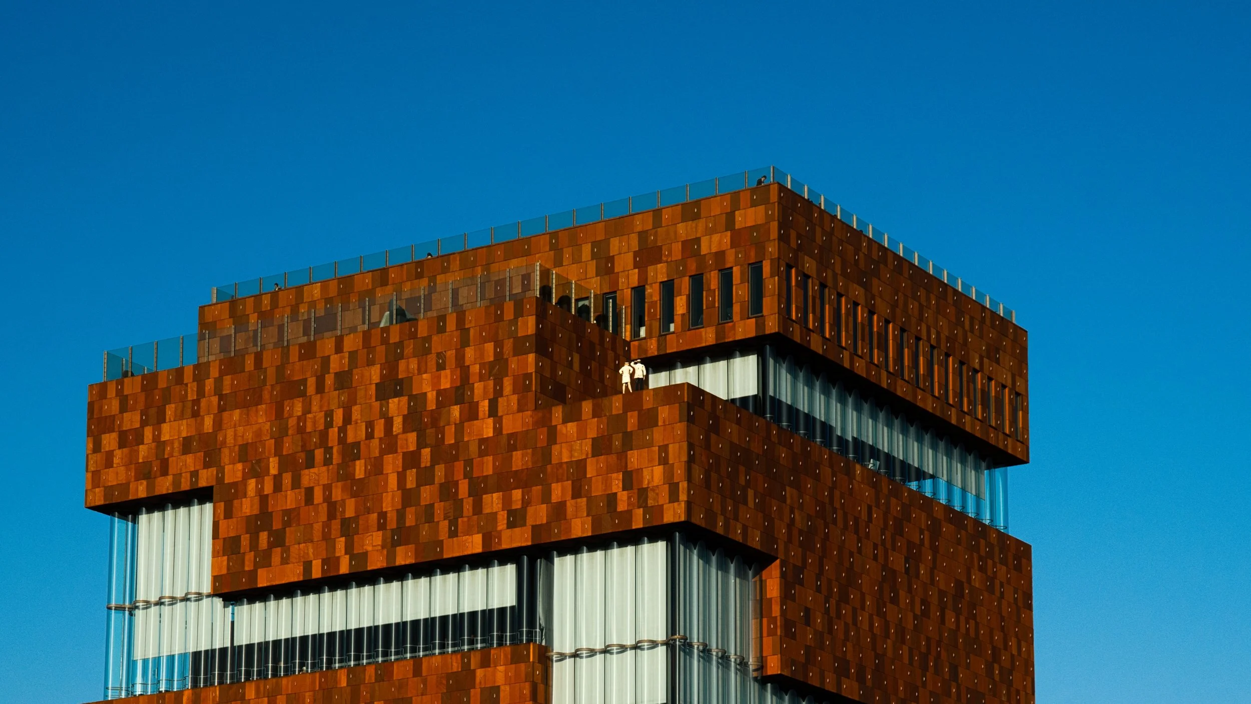 The Admiral and His Wife still standing - Courtesy Guillaume Bijl - Antwerp