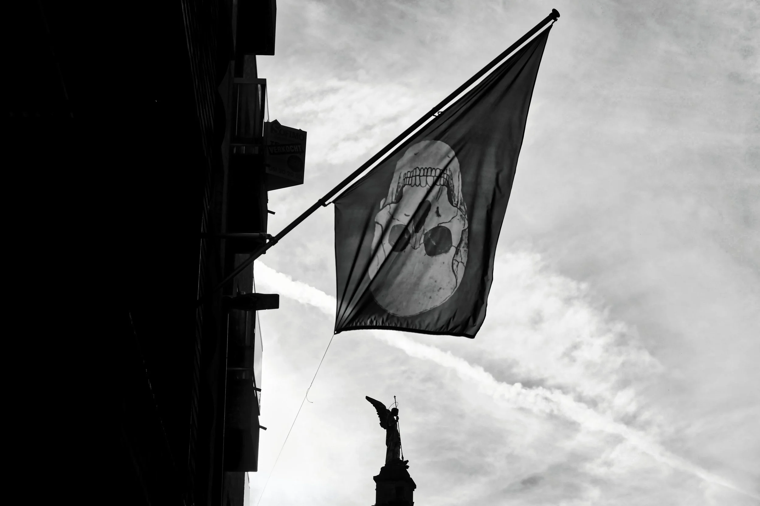 Angel and Flag - Roeselare