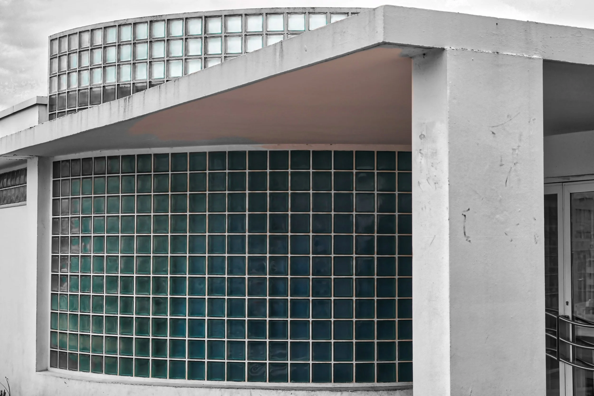 Curved Wall of Glass - Le Havre