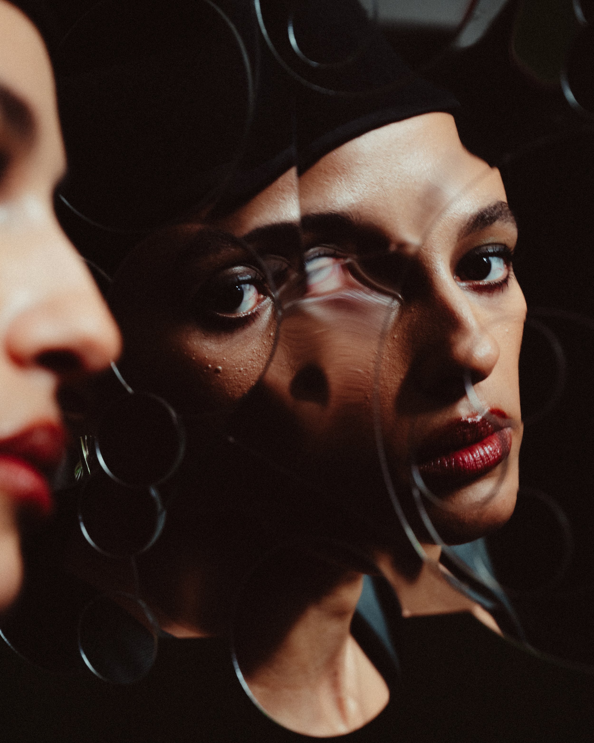 ImagineMagazine-BlurredBeauty by KarolinaWielocha-5-076.jpg