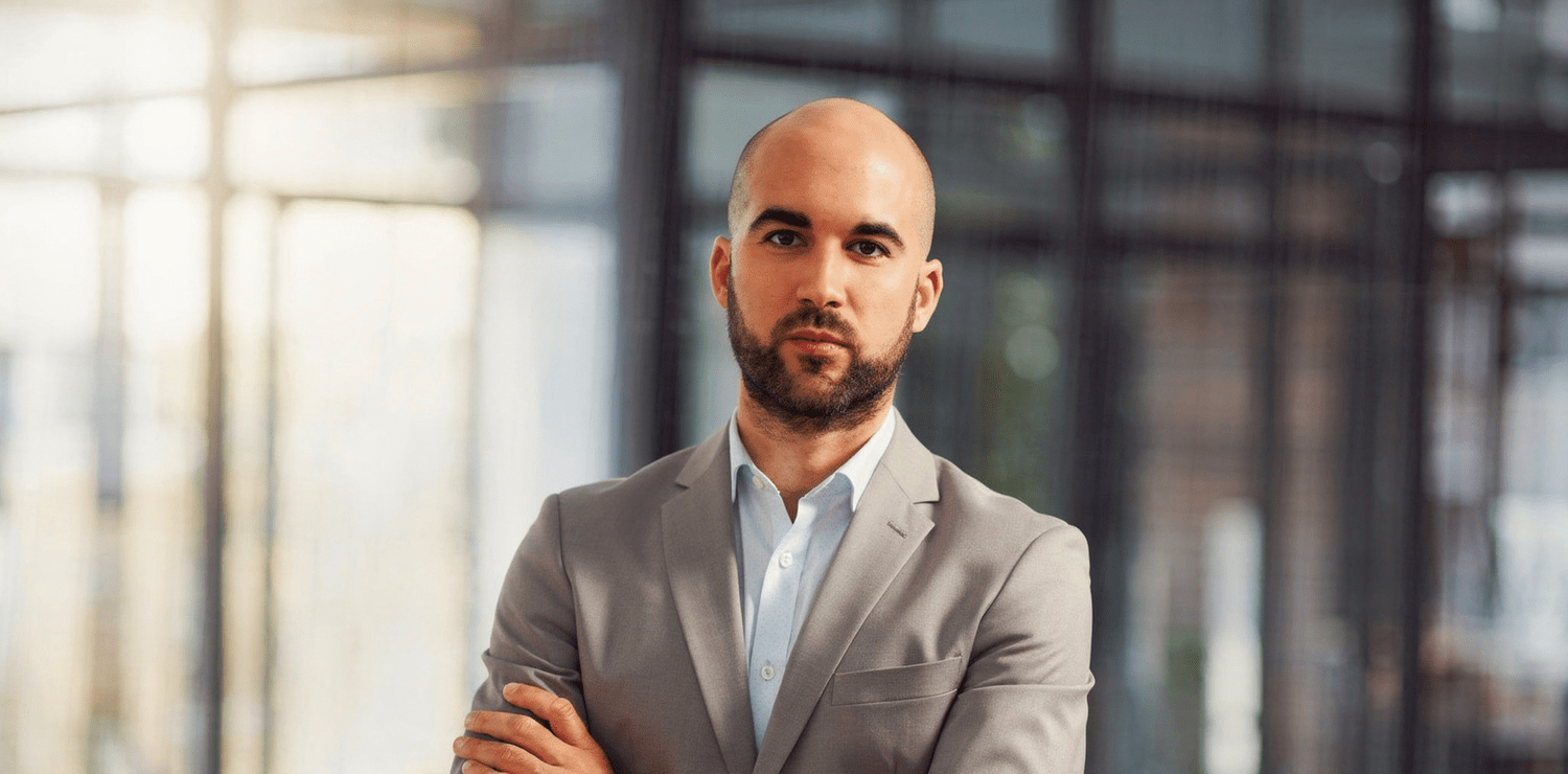 Jes&uacute;s G&oacute;mez, consultor de seguros en Suiza