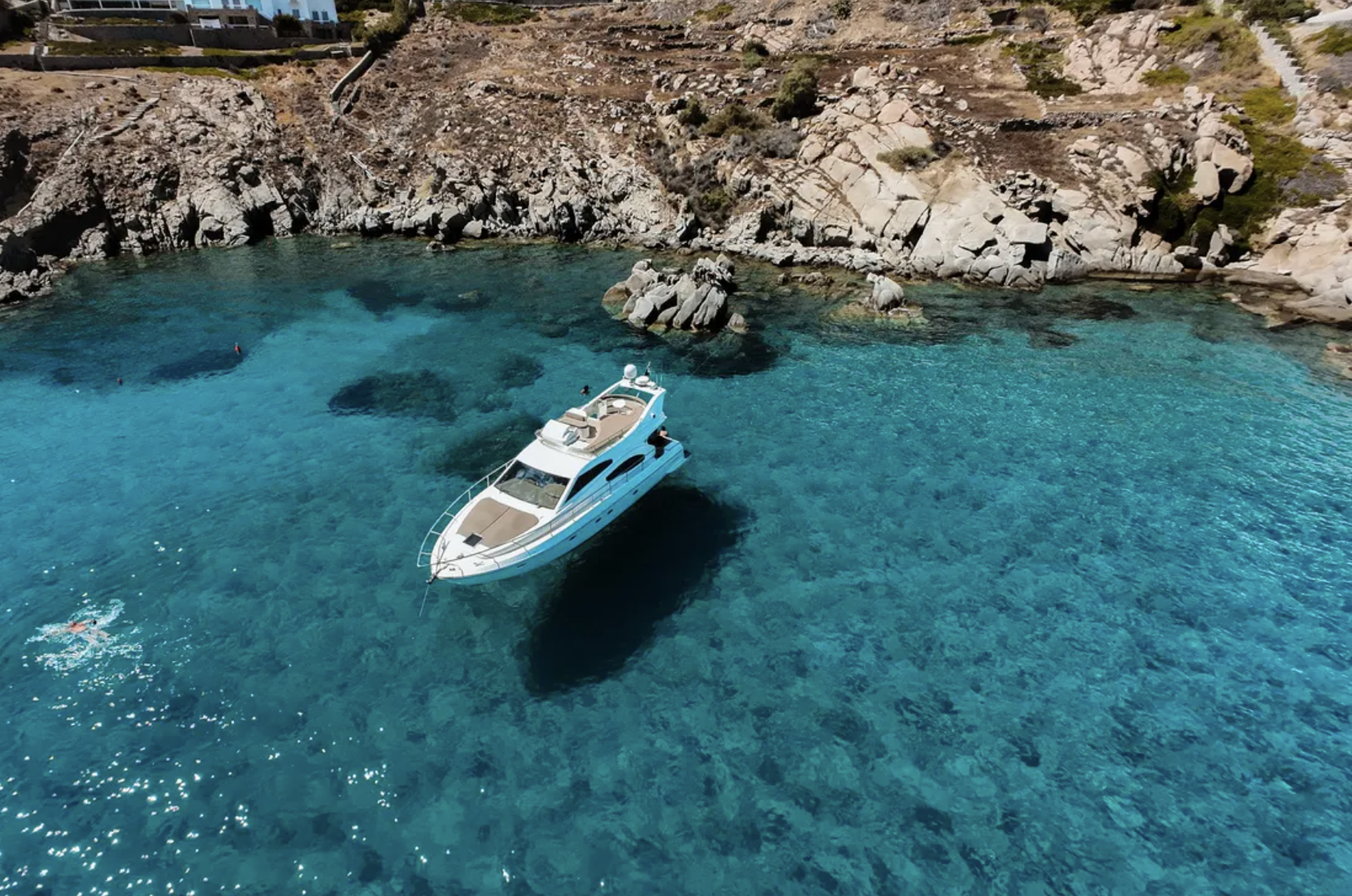 Ferretti 48