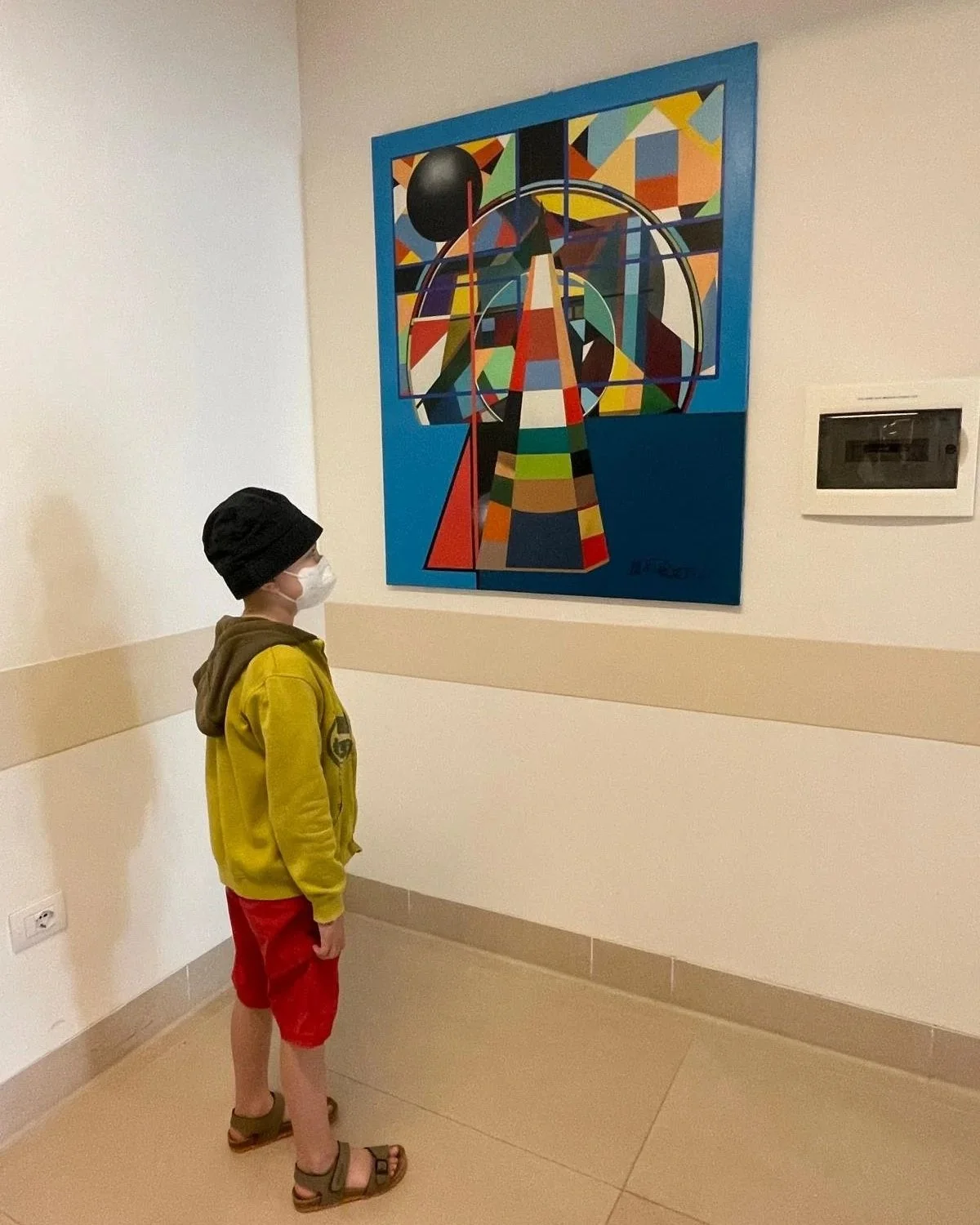 "L'Oasi" di colore e forme che fa sorridere gli occhi. Max Preti per il Day Hospital del reparto di Oncologia Pediatrica di Parma